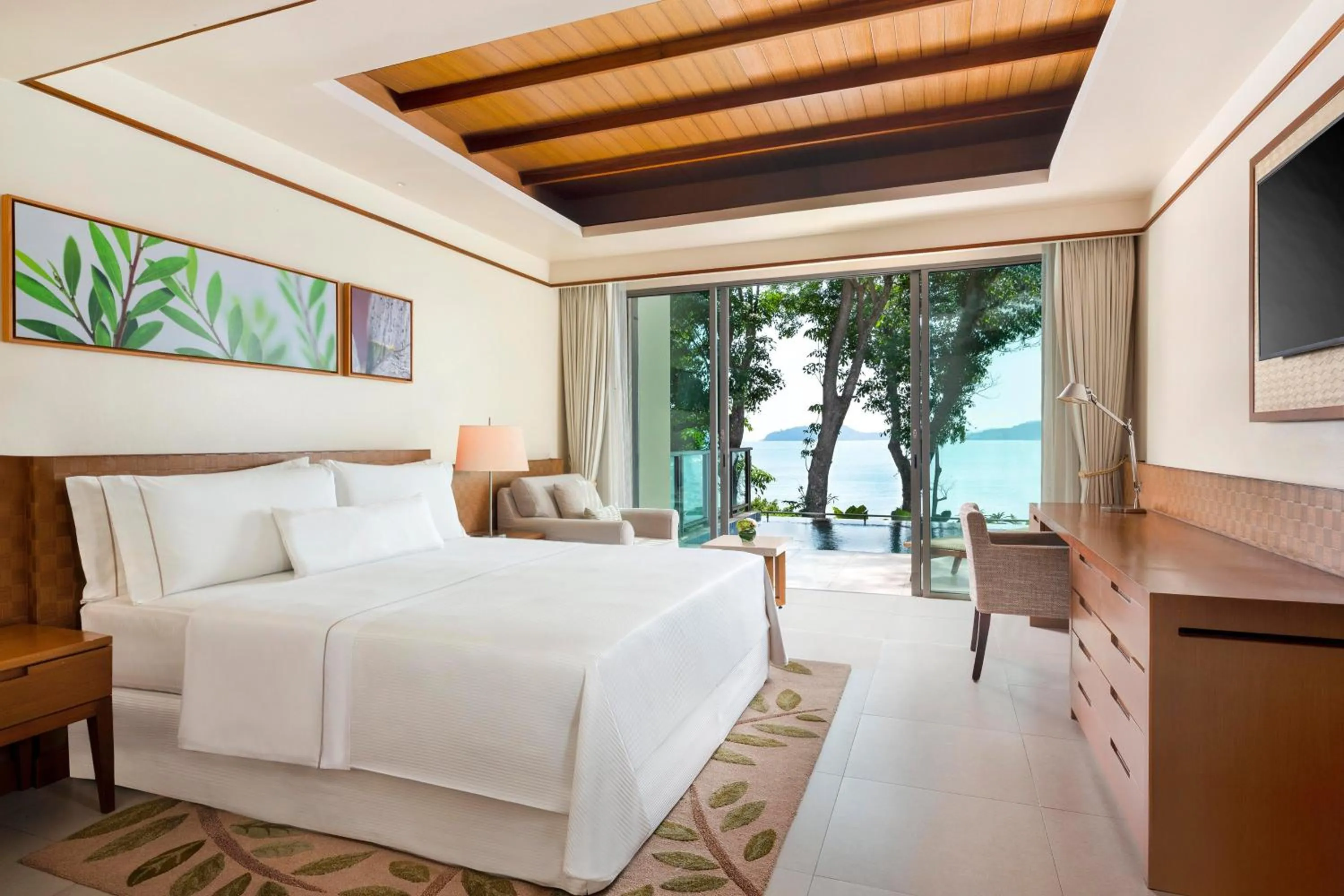 Swimming pool, Bed in The Westin Siray Bay Resort & Spa, Phuket
