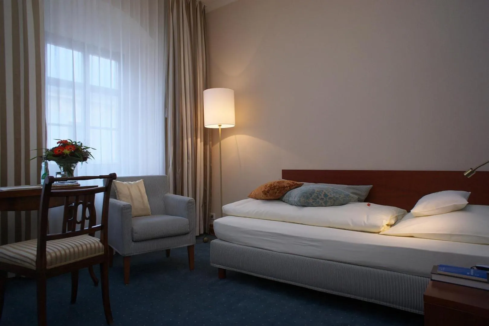 Bedroom, Bed in Hotel Martha Dresden