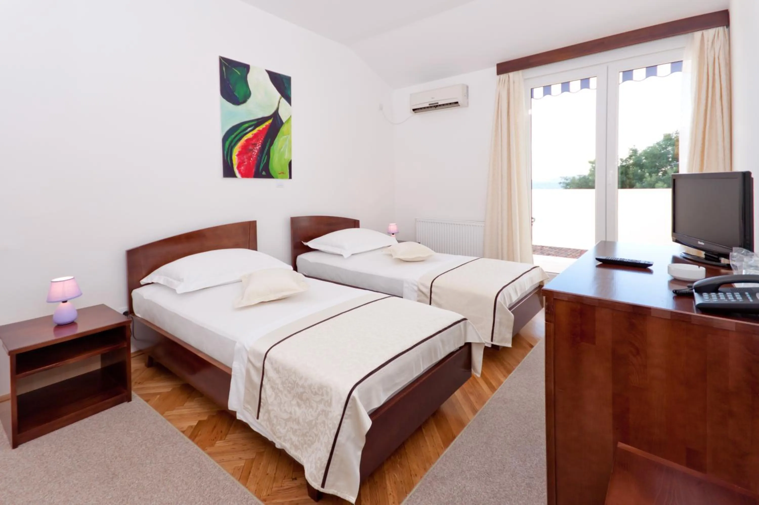 Photo of the whole room, Bed in Hotel Ballet School