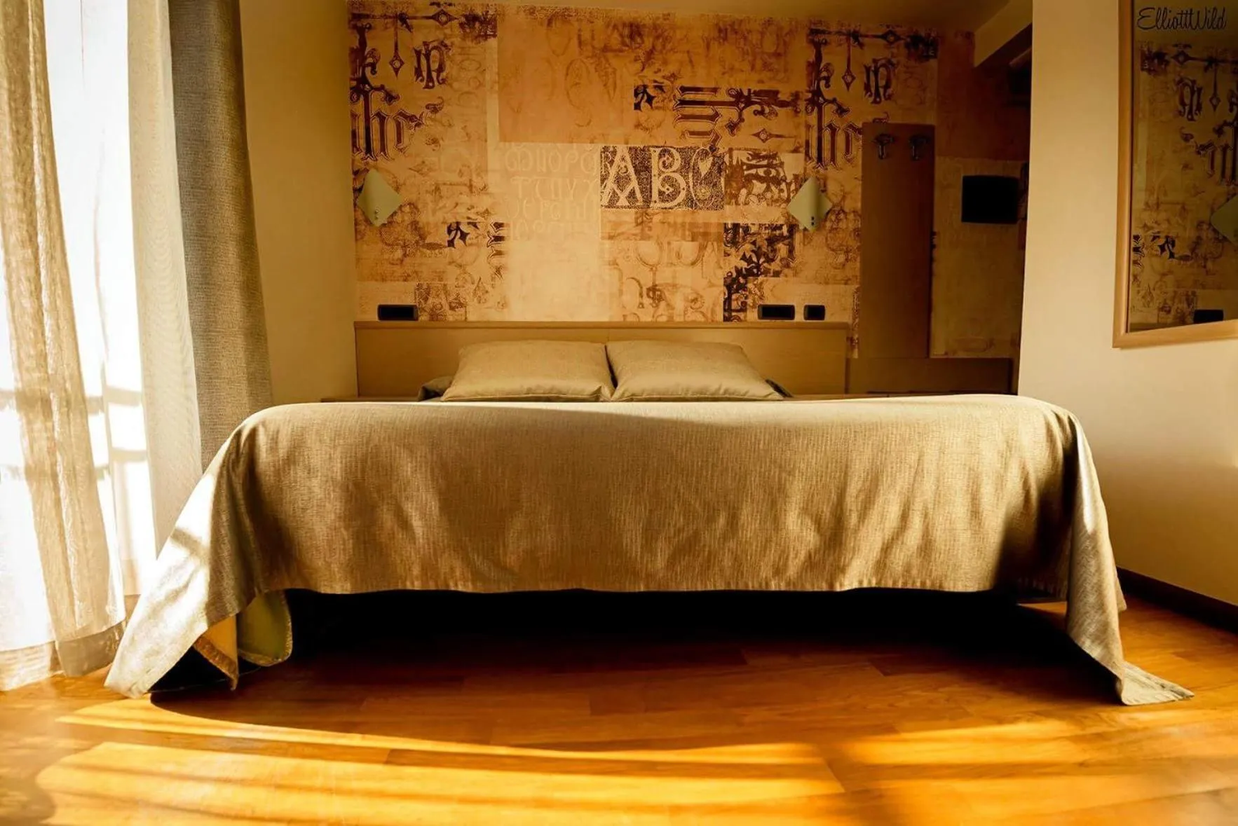 Photo of the whole room, Bed in Hotel Maloia