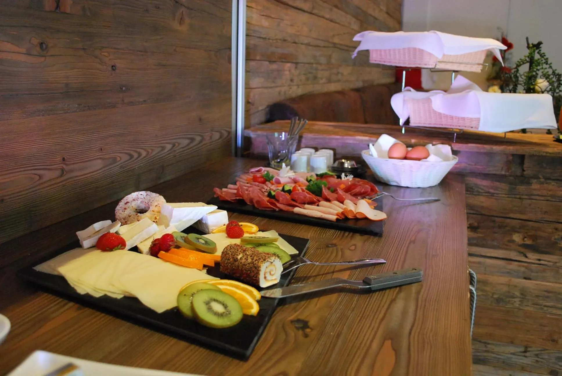 Buffet breakfast in Gasthaus Kempermann