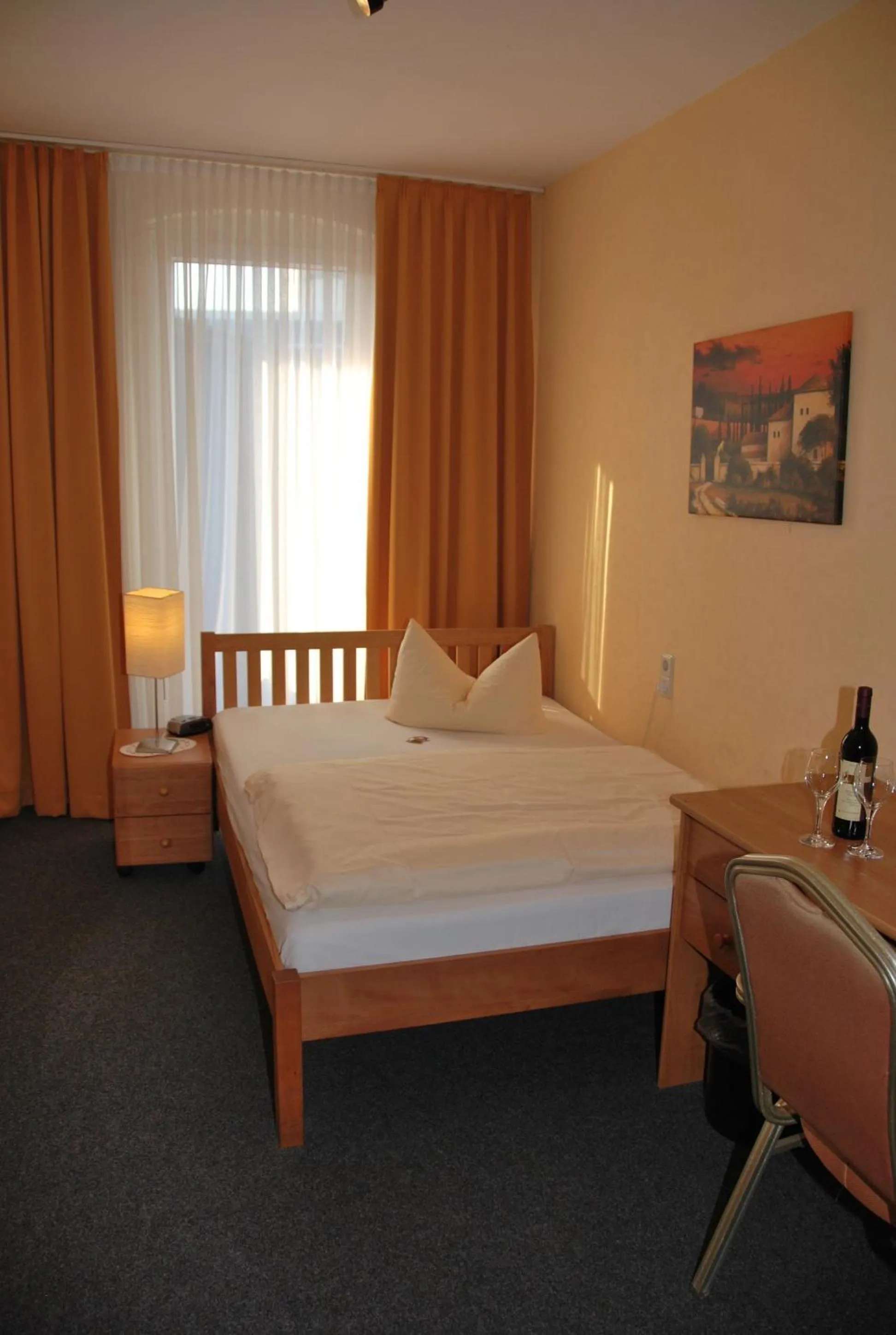 Photo of the whole room, Bed in Gasthaus Kempermann