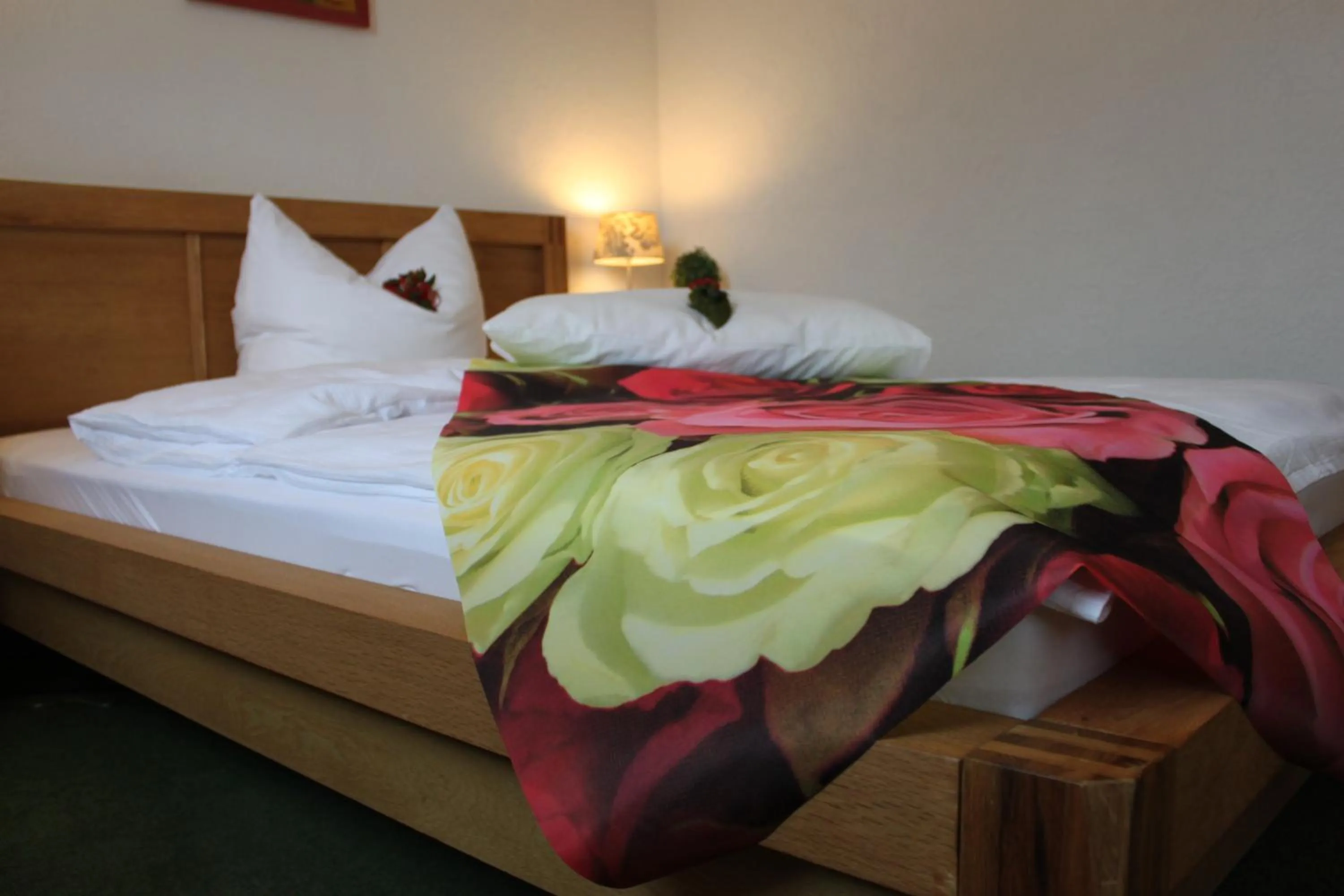 Bed in Hotel Grüner Baum