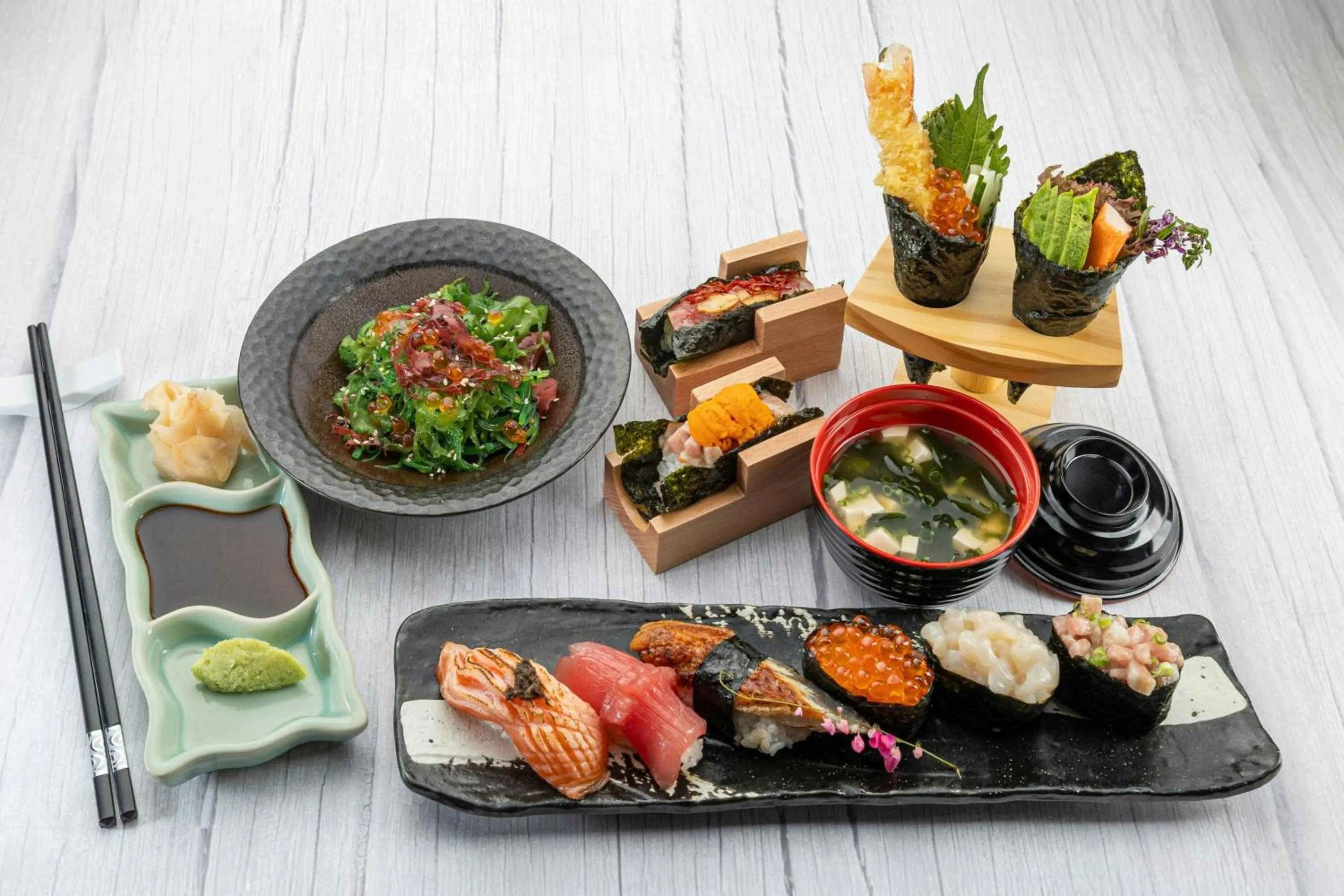 Restaurant/places to eat in Le Meridien Phuket Beach Resort