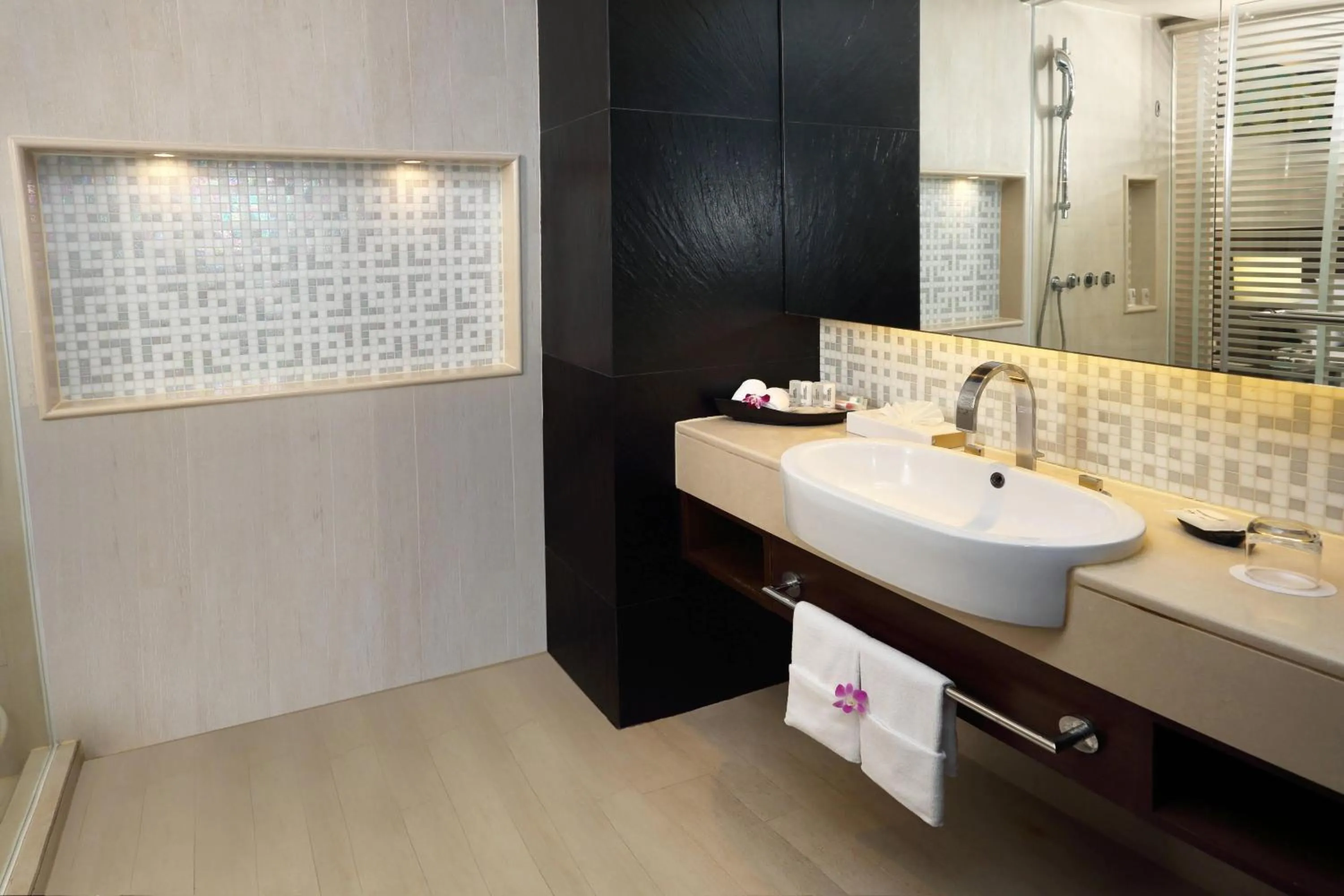 Bathroom in Le Meridien Phuket Beach Resort