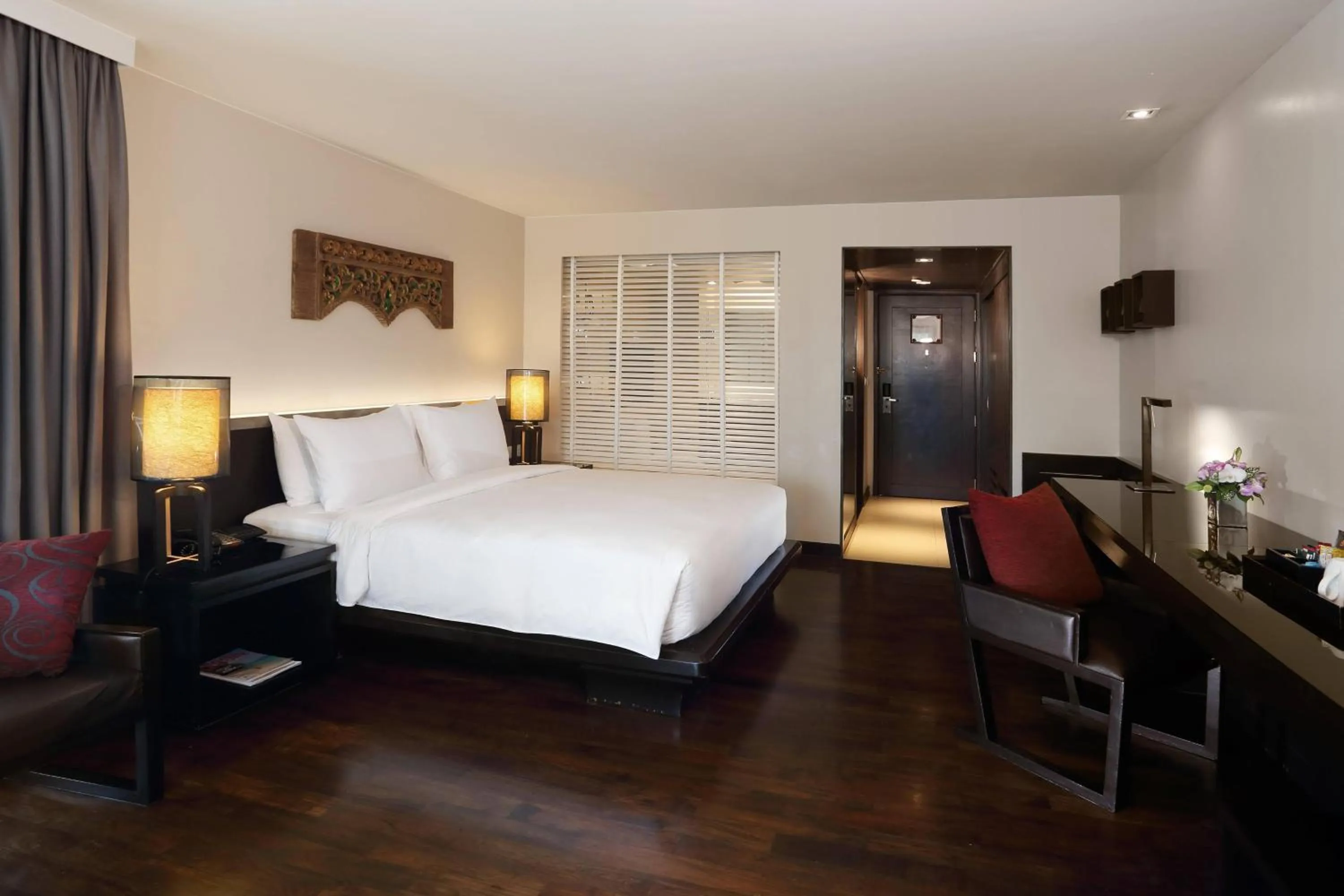 Photo of the whole room, Bed in Le Meridien Phuket Beach Resort