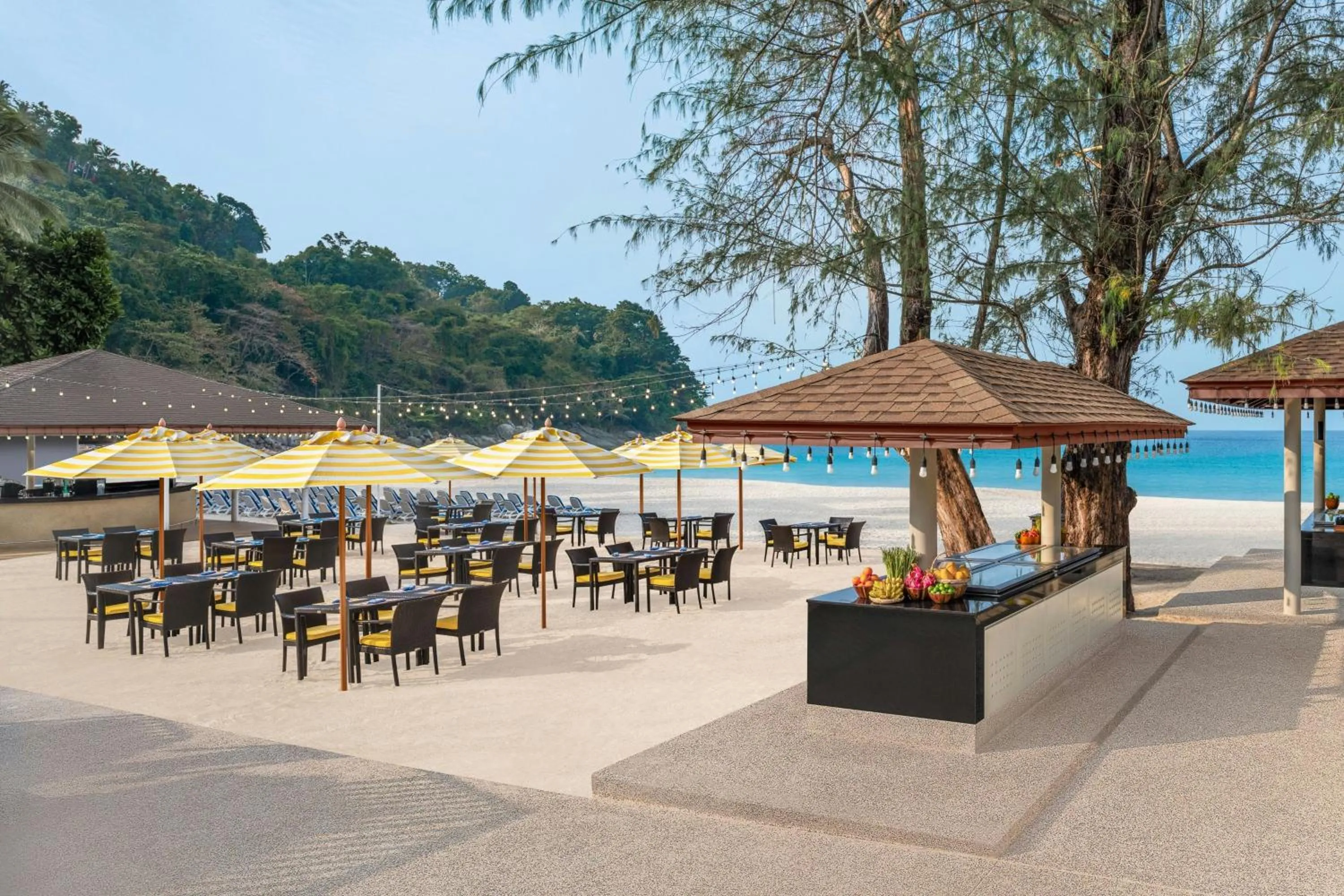 Beach in Le Meridien Phuket Beach Resort