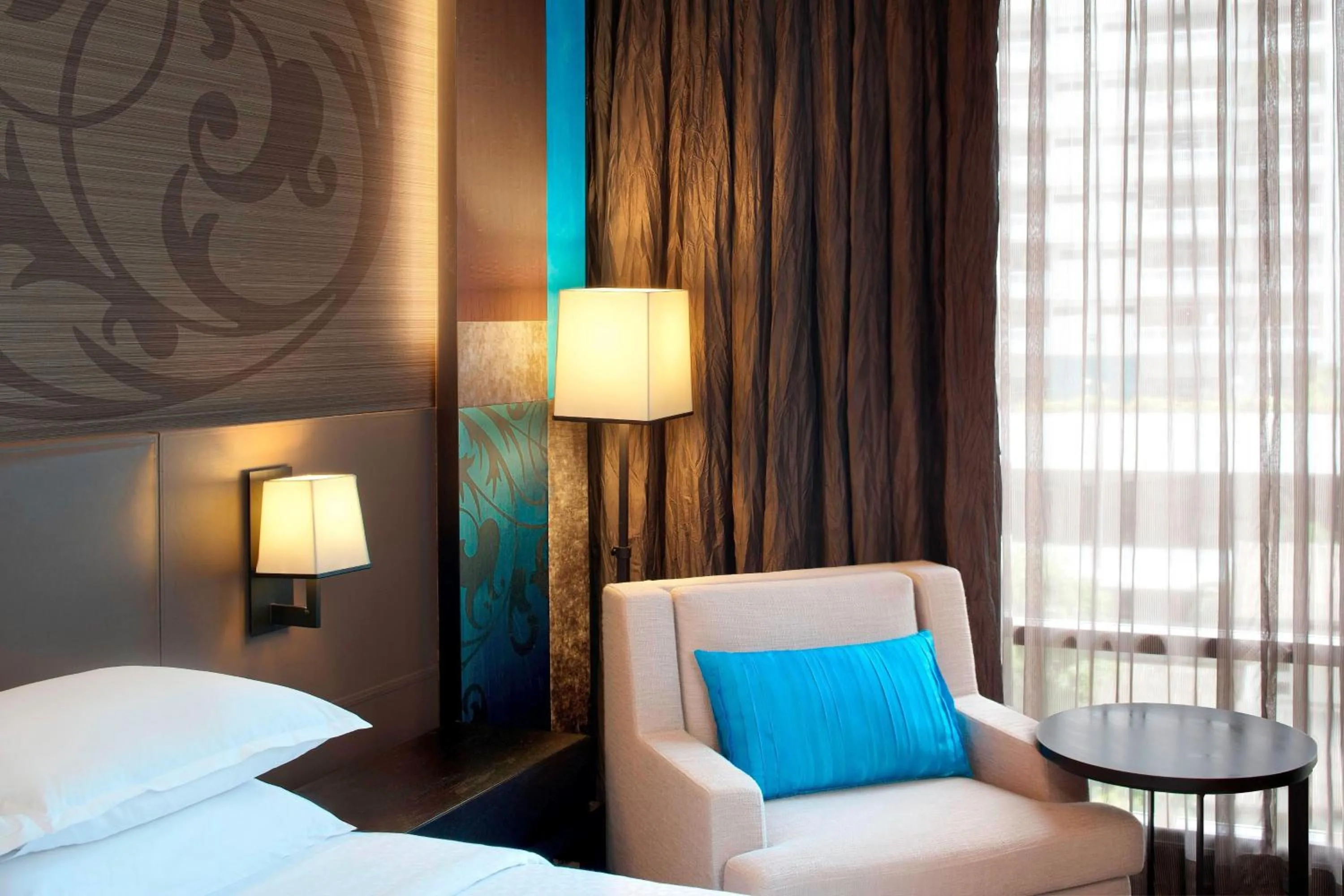 Photo of the whole room in Four Points by Sheraton Bangkok, Sukhumvit 15