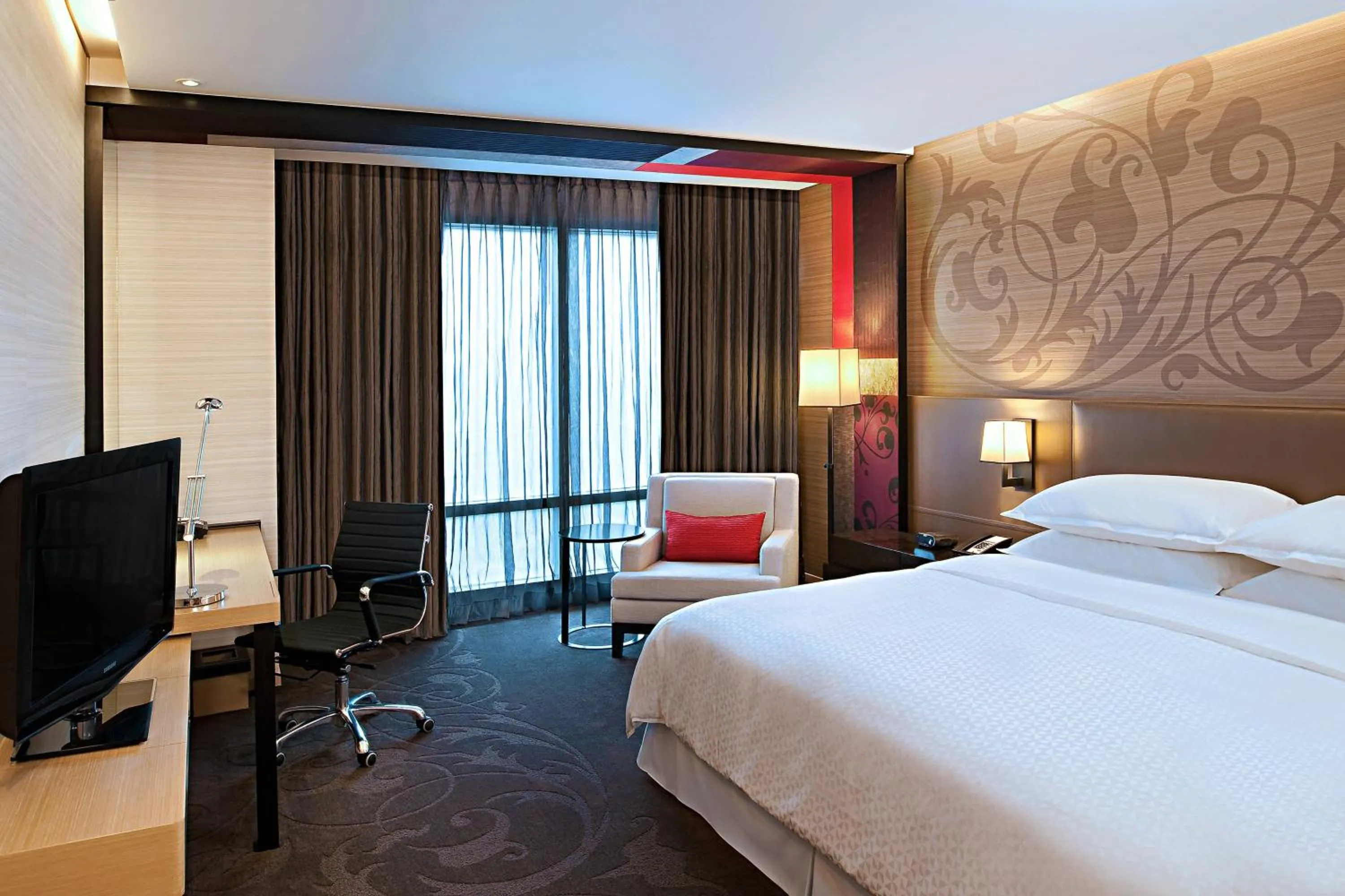 Photo of the whole room in Four Points by Sheraton Bangkok, Sukhumvit 15