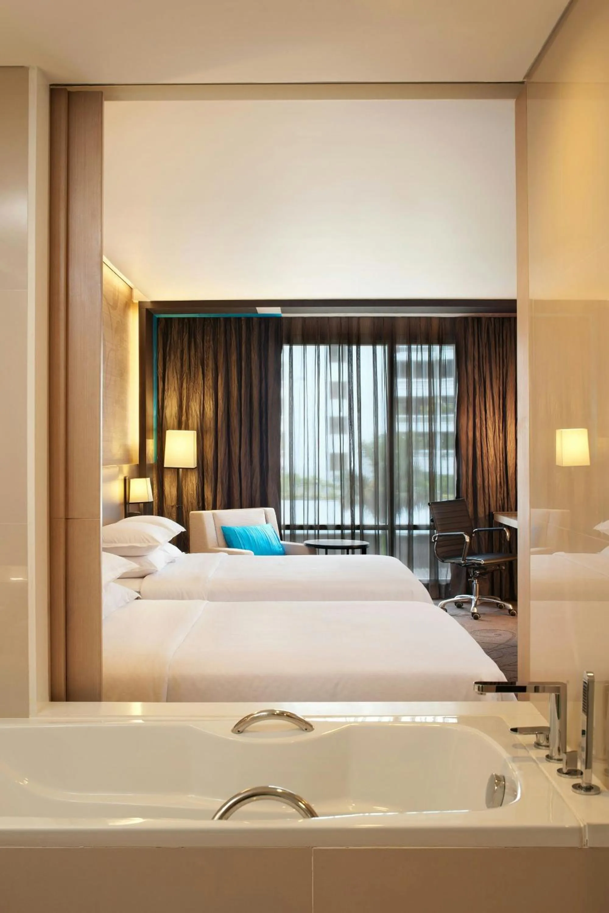 Photo of the whole room in Four Points by Sheraton Bangkok, Sukhumvit 15
