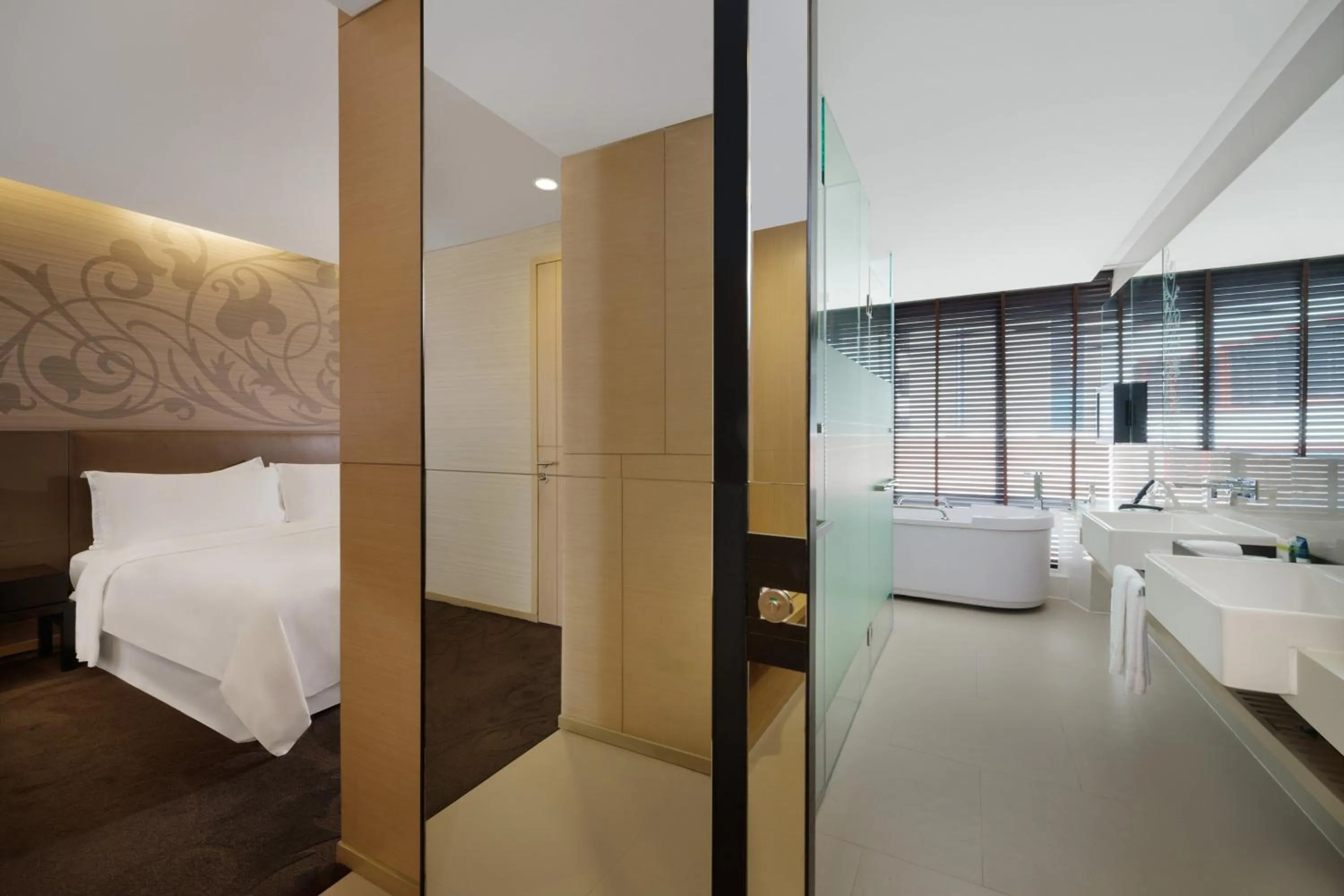 Photo of the whole room in Four Points by Sheraton Bangkok, Sukhumvit 15