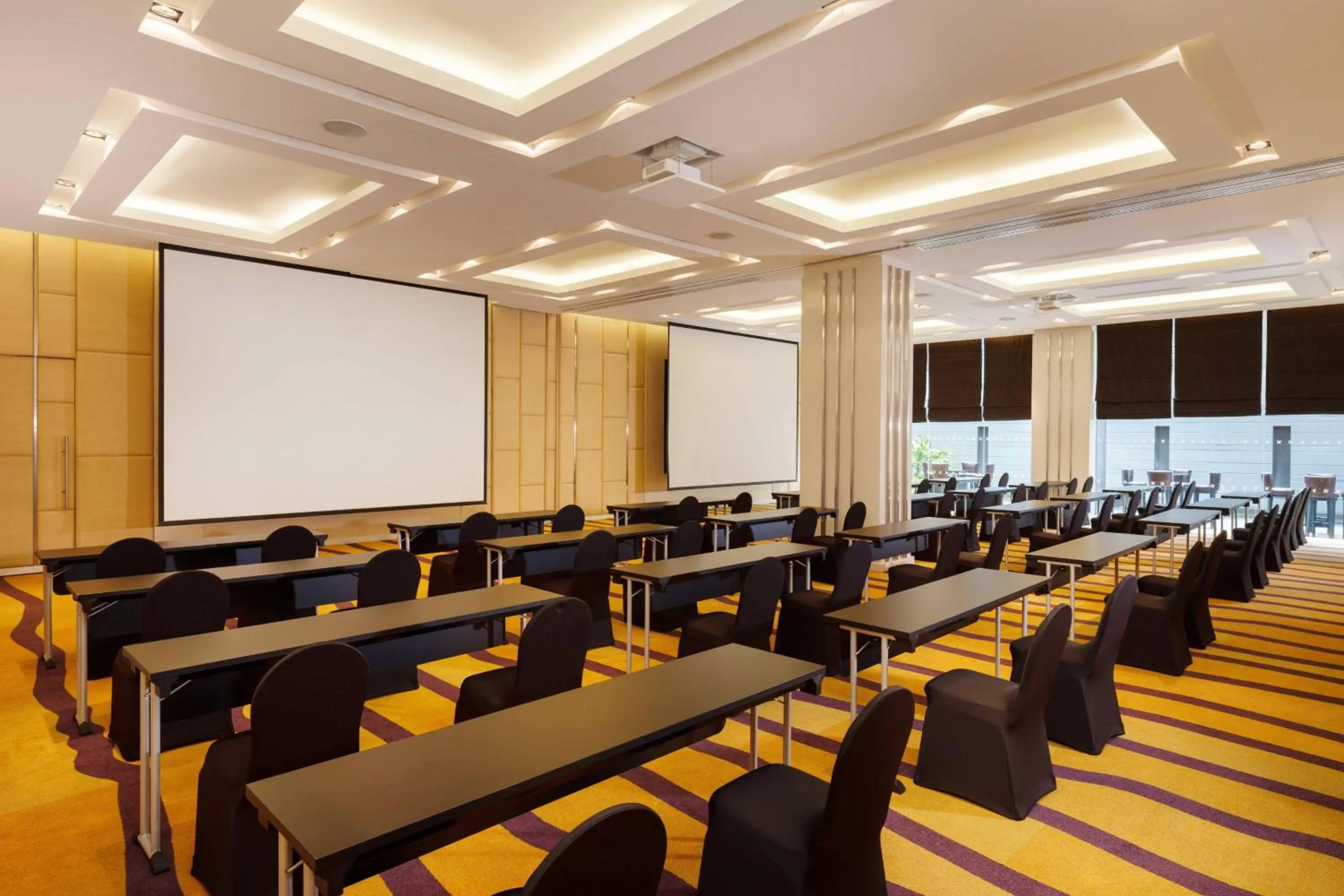 Meeting/conference room in Four Points by Sheraton Bangkok, Sukhumvit 15