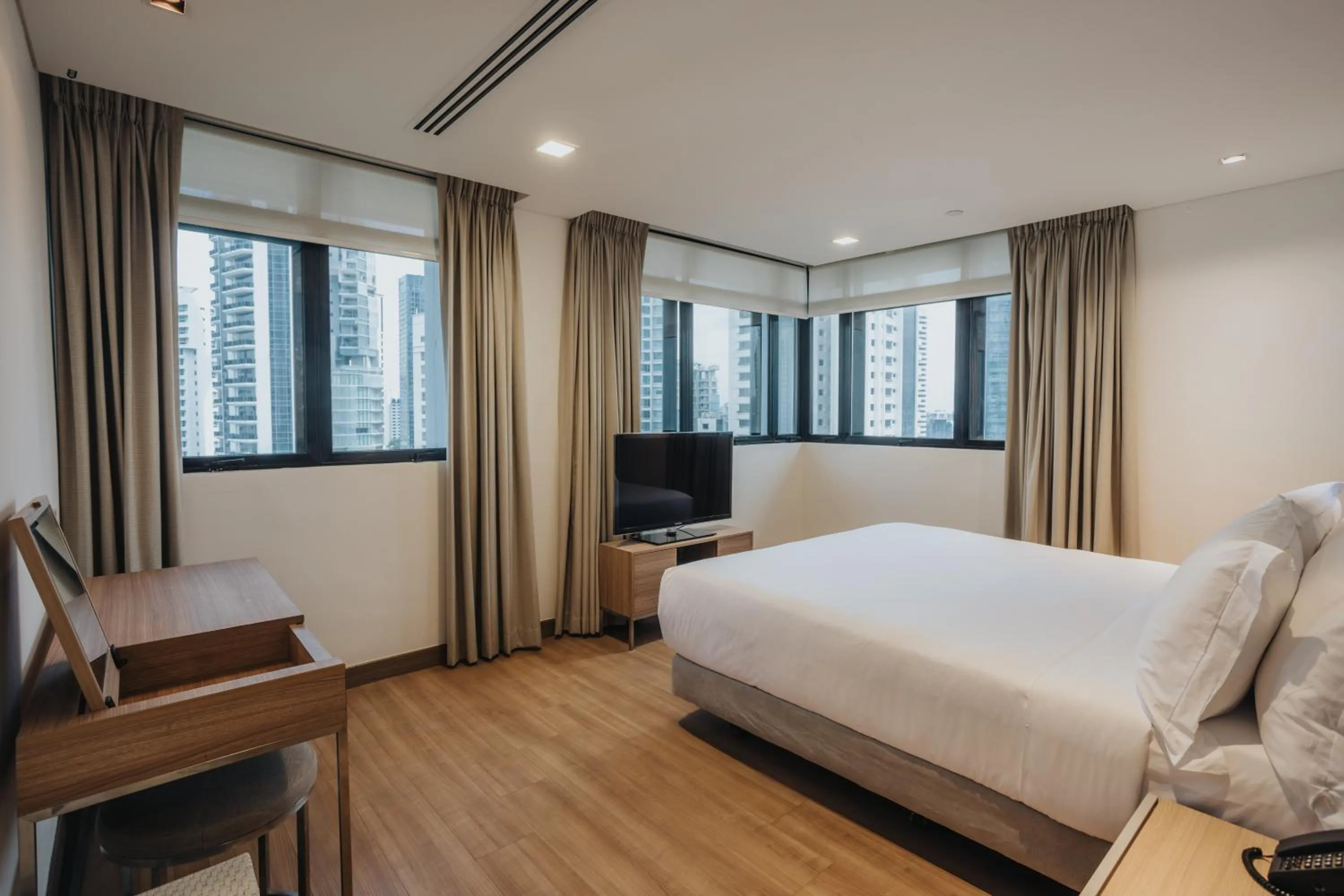 Bedroom, Bed in Novotel Living Singapore Orchard
