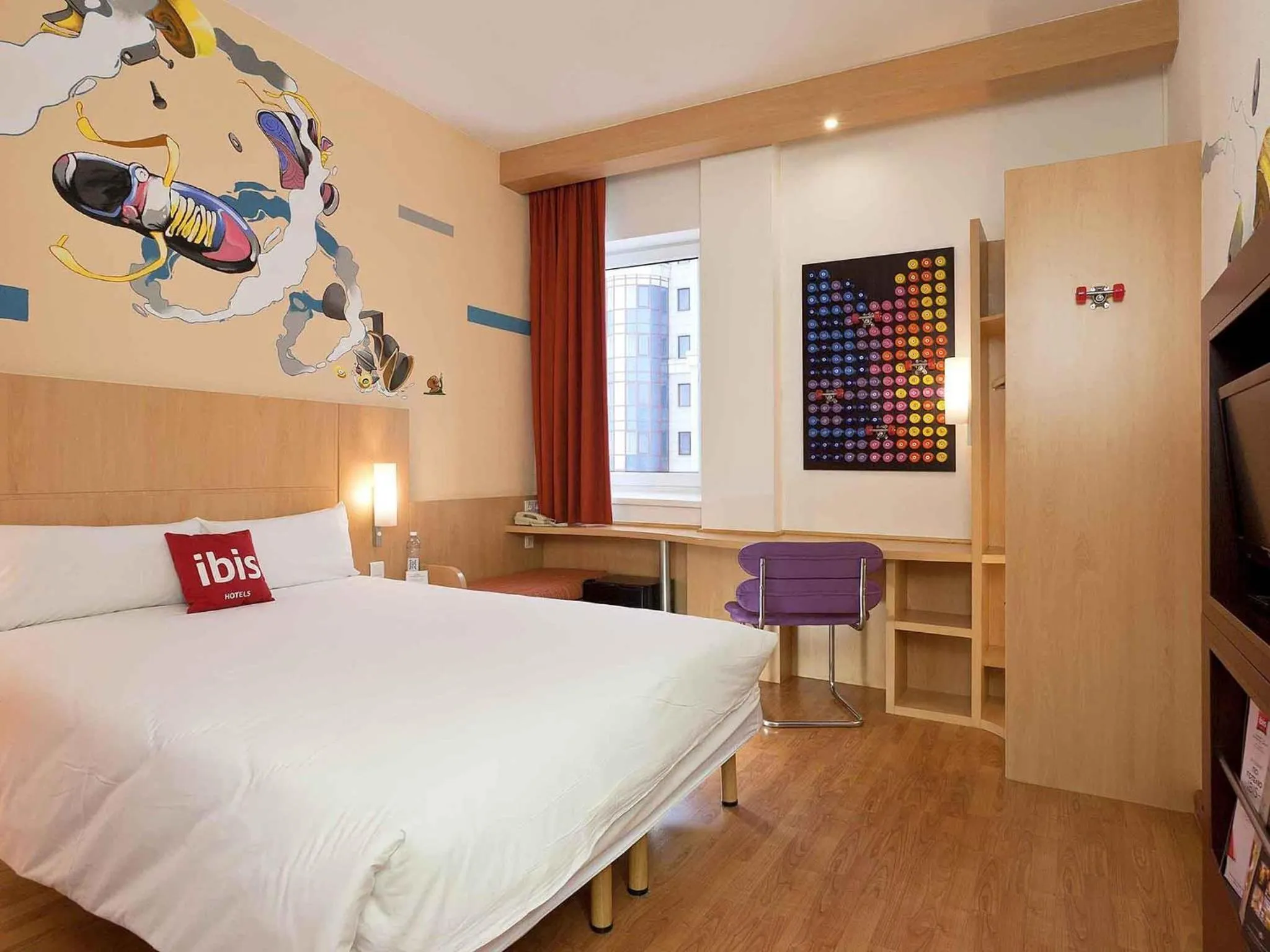 Bedroom, Bed in ibis Kyiv City Center