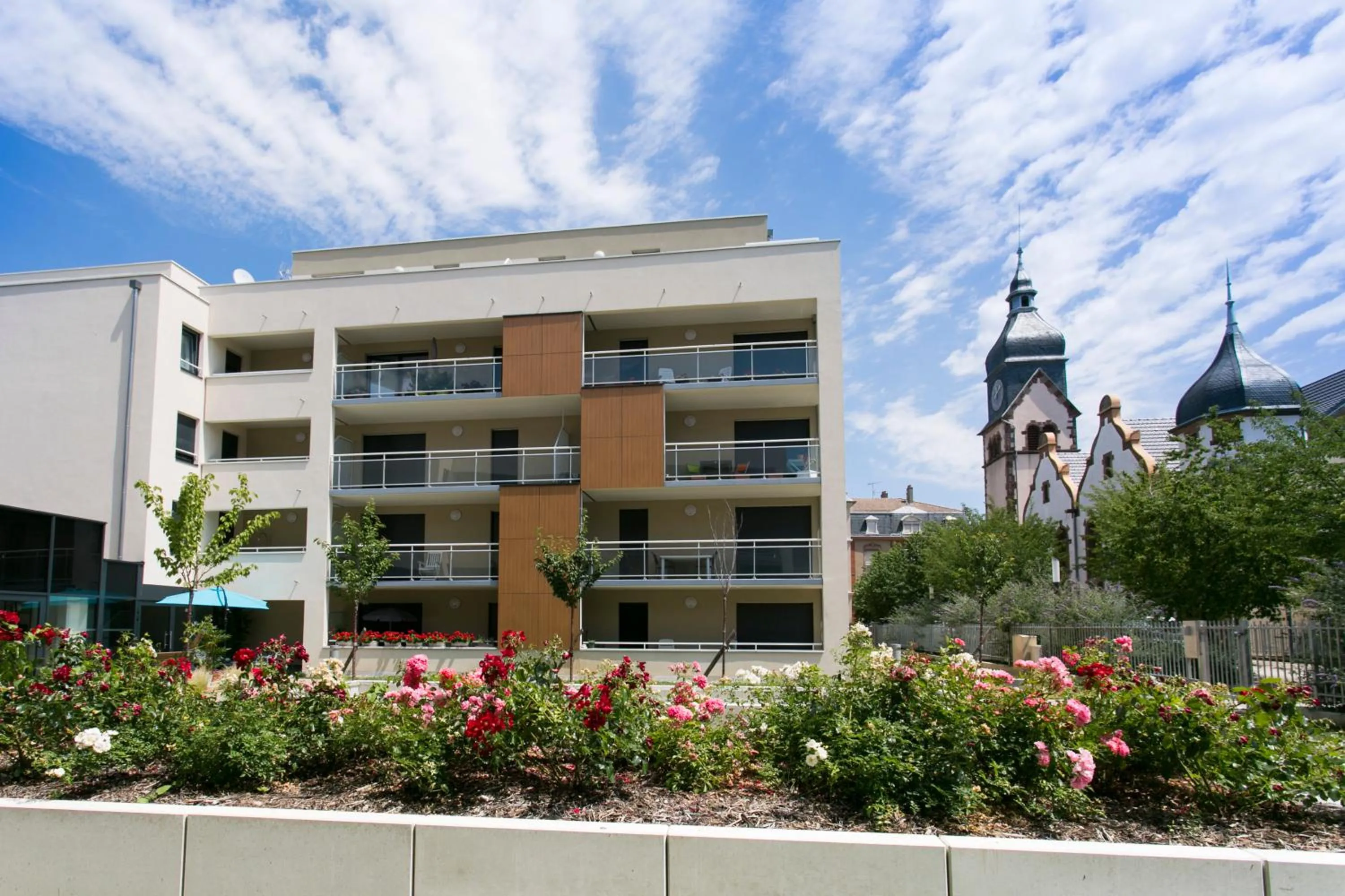 Property building in Zenao Appart'hôtels Mulhouse