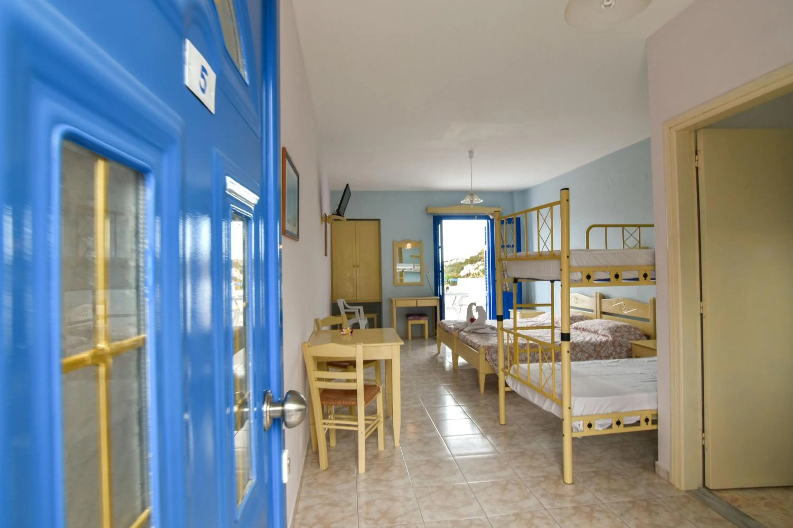 Bed in Vardes Hotel Studios