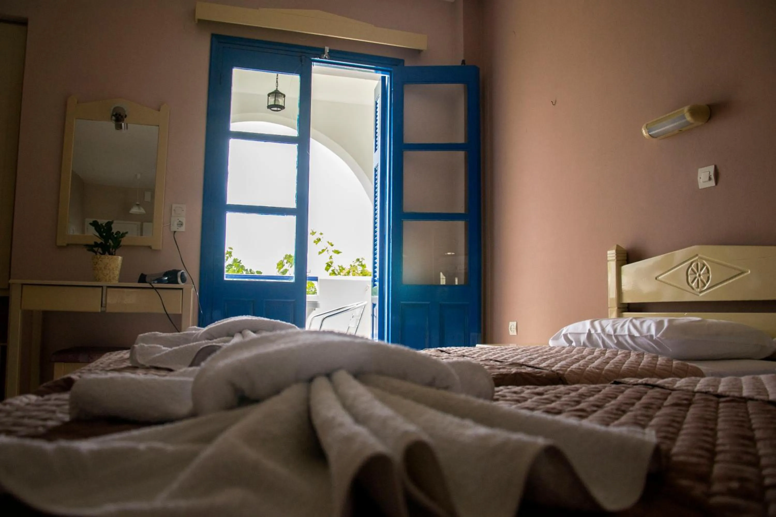 Bed in Vardes Hotel Studios