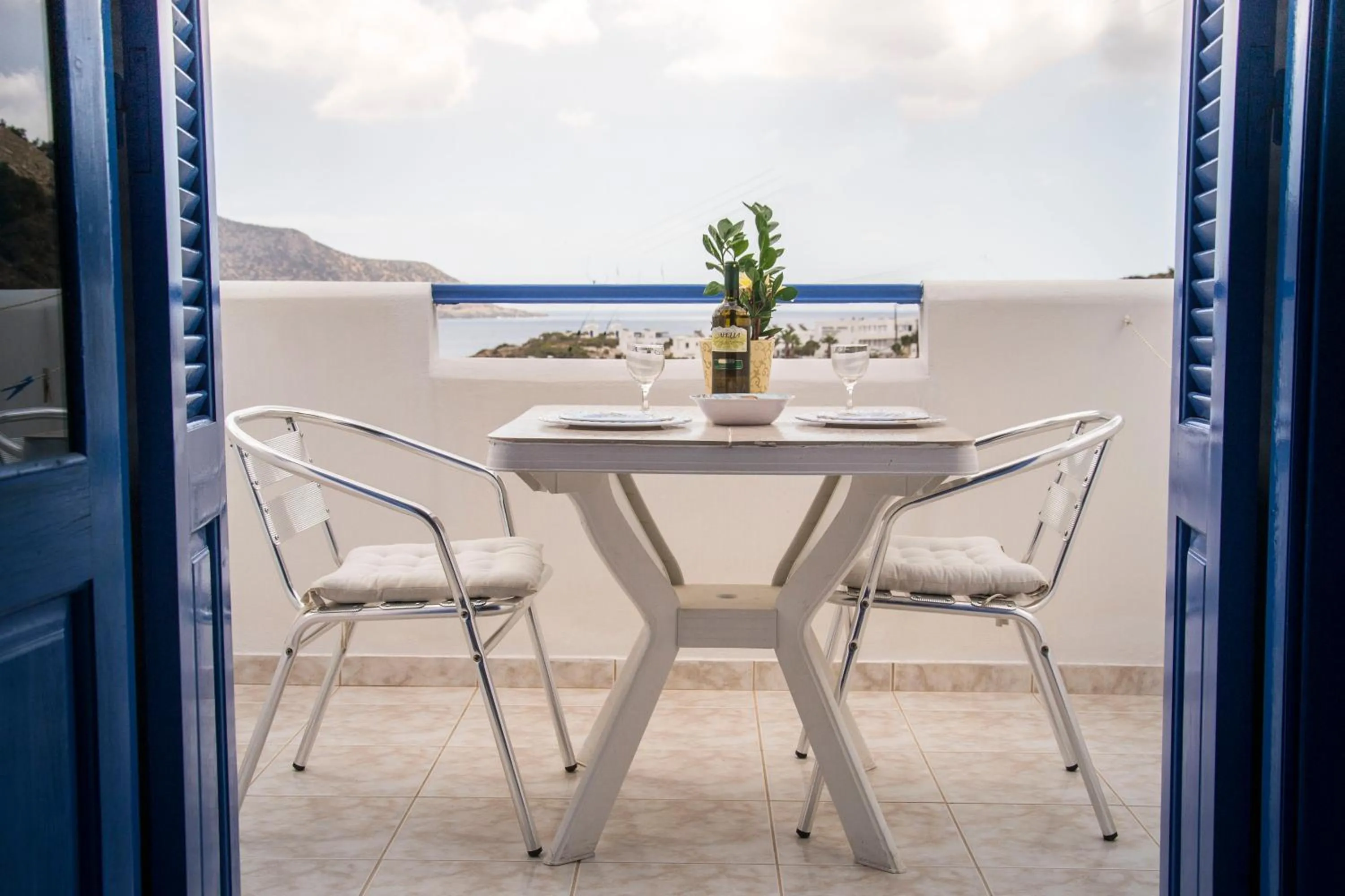 Vardes Hotel Studios