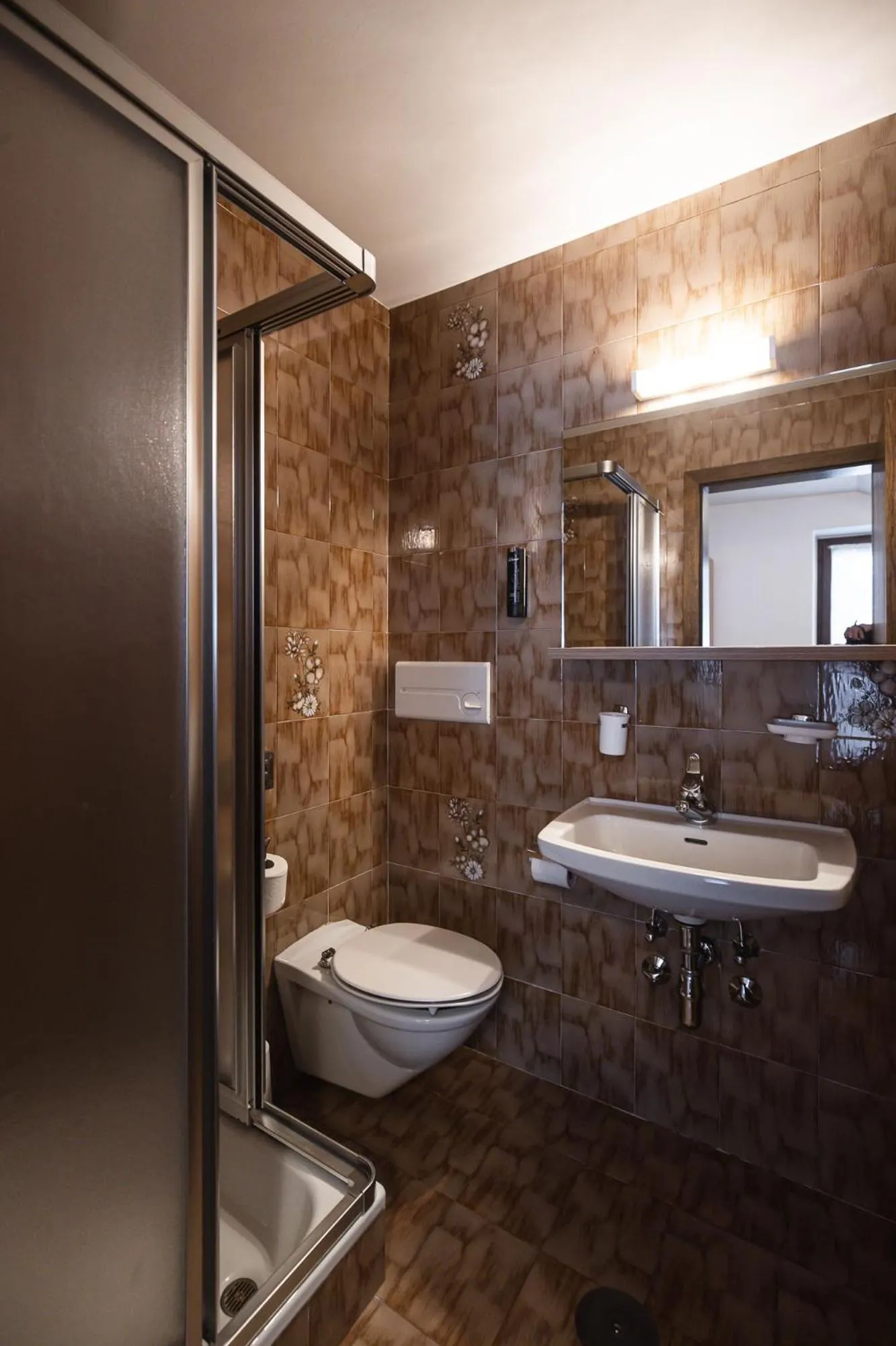 Shower in Hotel Mühlwald