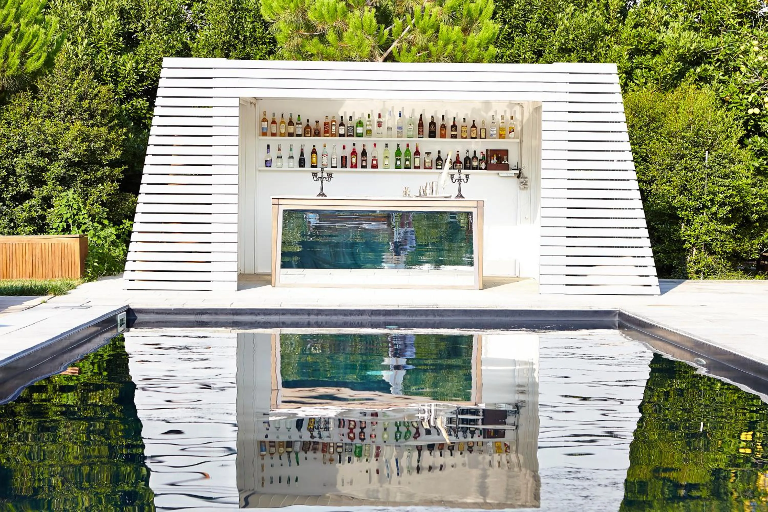 Lounge or bar in La Suite Boutique Hotel