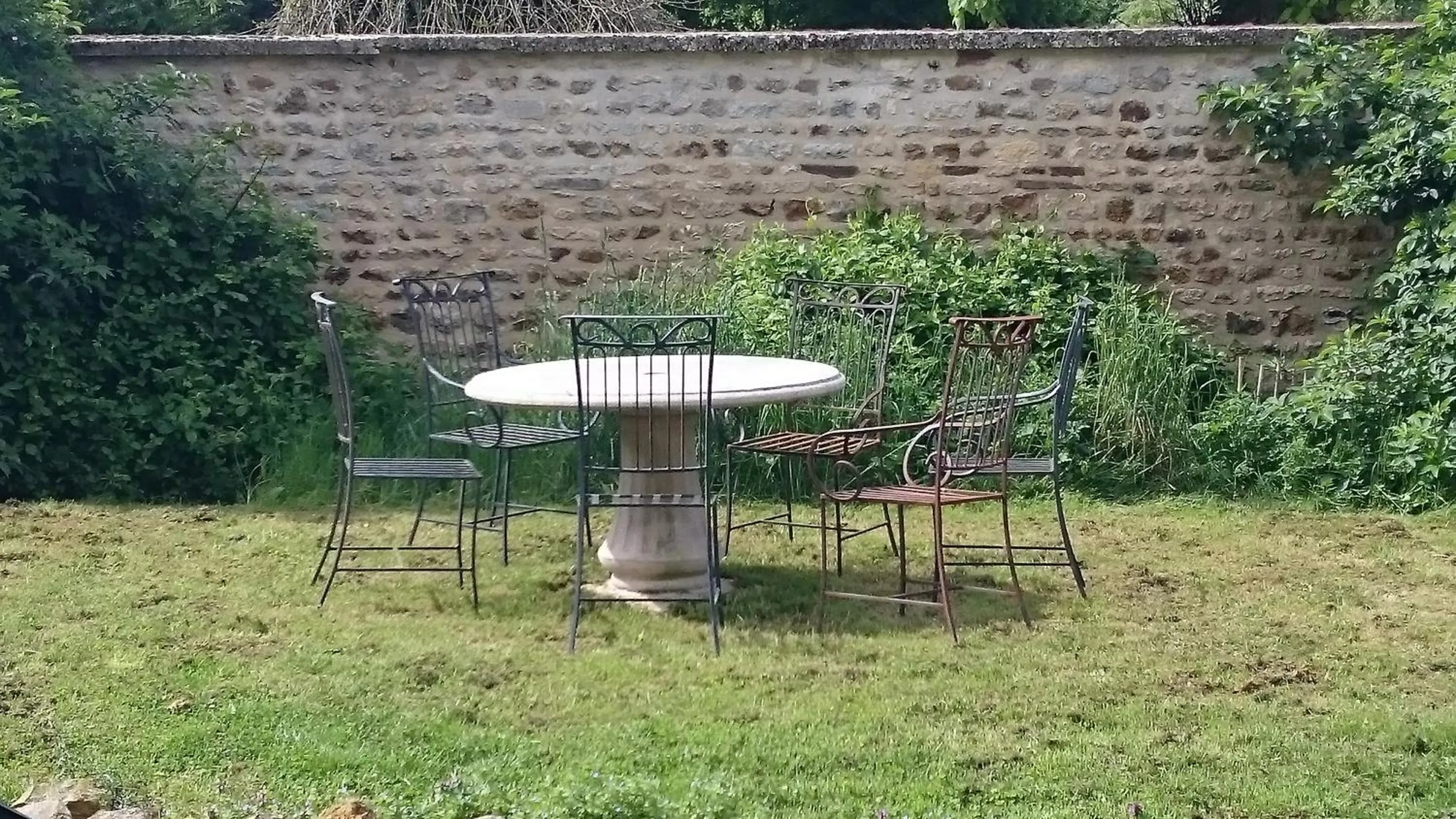 Garden view in La Mare aux 3 Diables