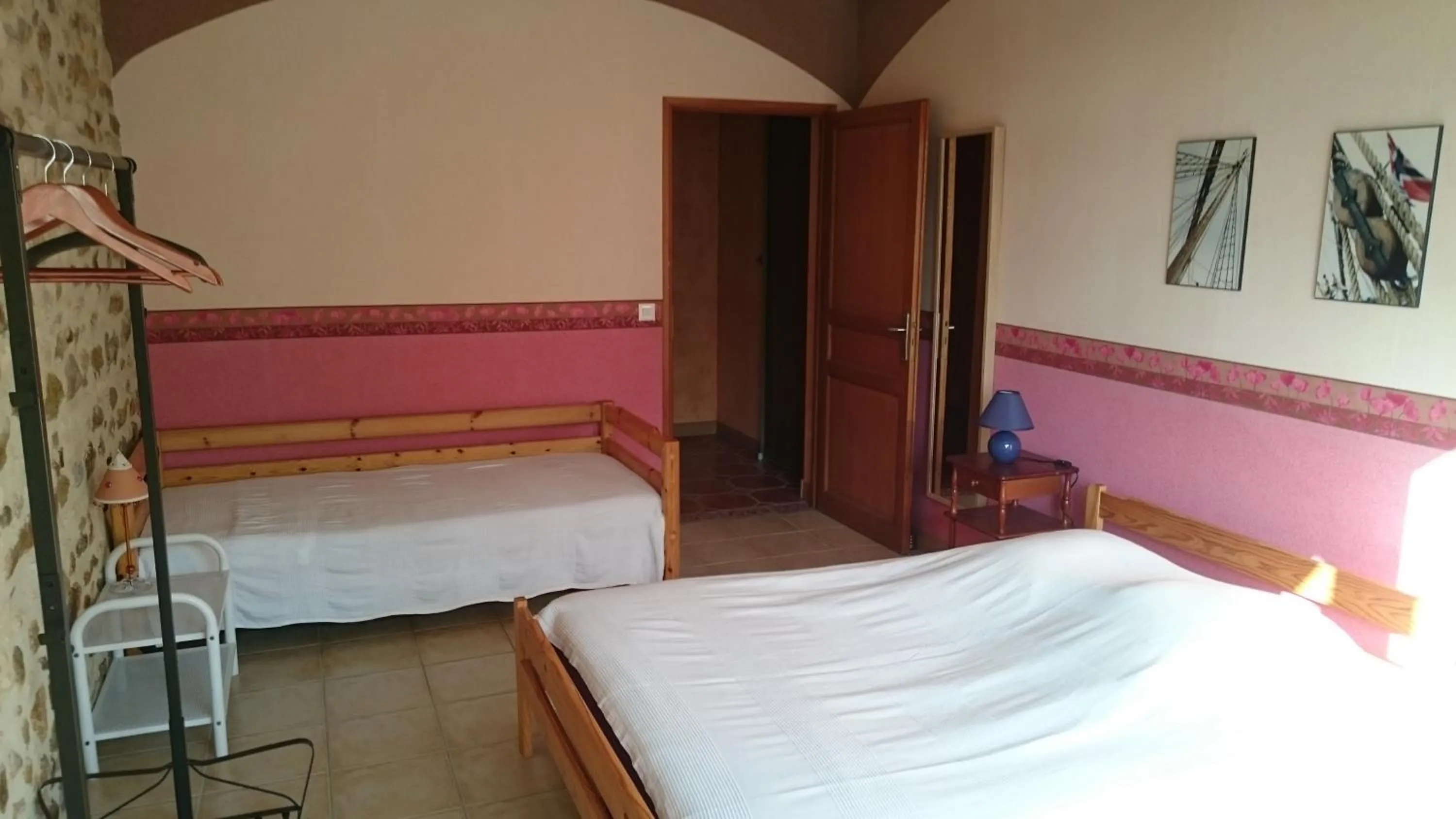 Photo of the whole room, Bed in La Mare aux 3 Diables