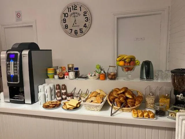 Breakfast in Hôtel La Villa Lorraine