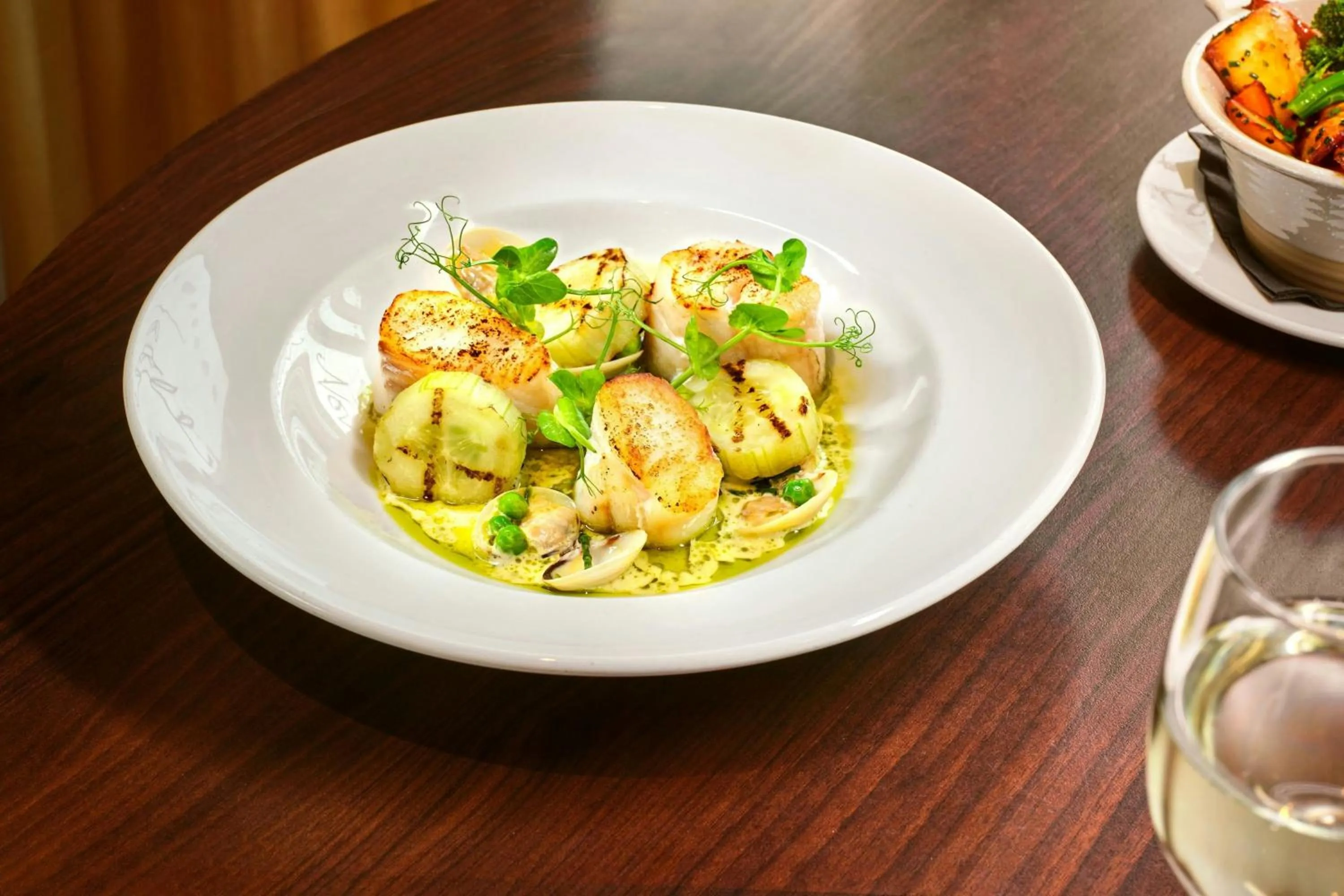 Restaurant/places to eat in AC Hotel by Marriott Belfast