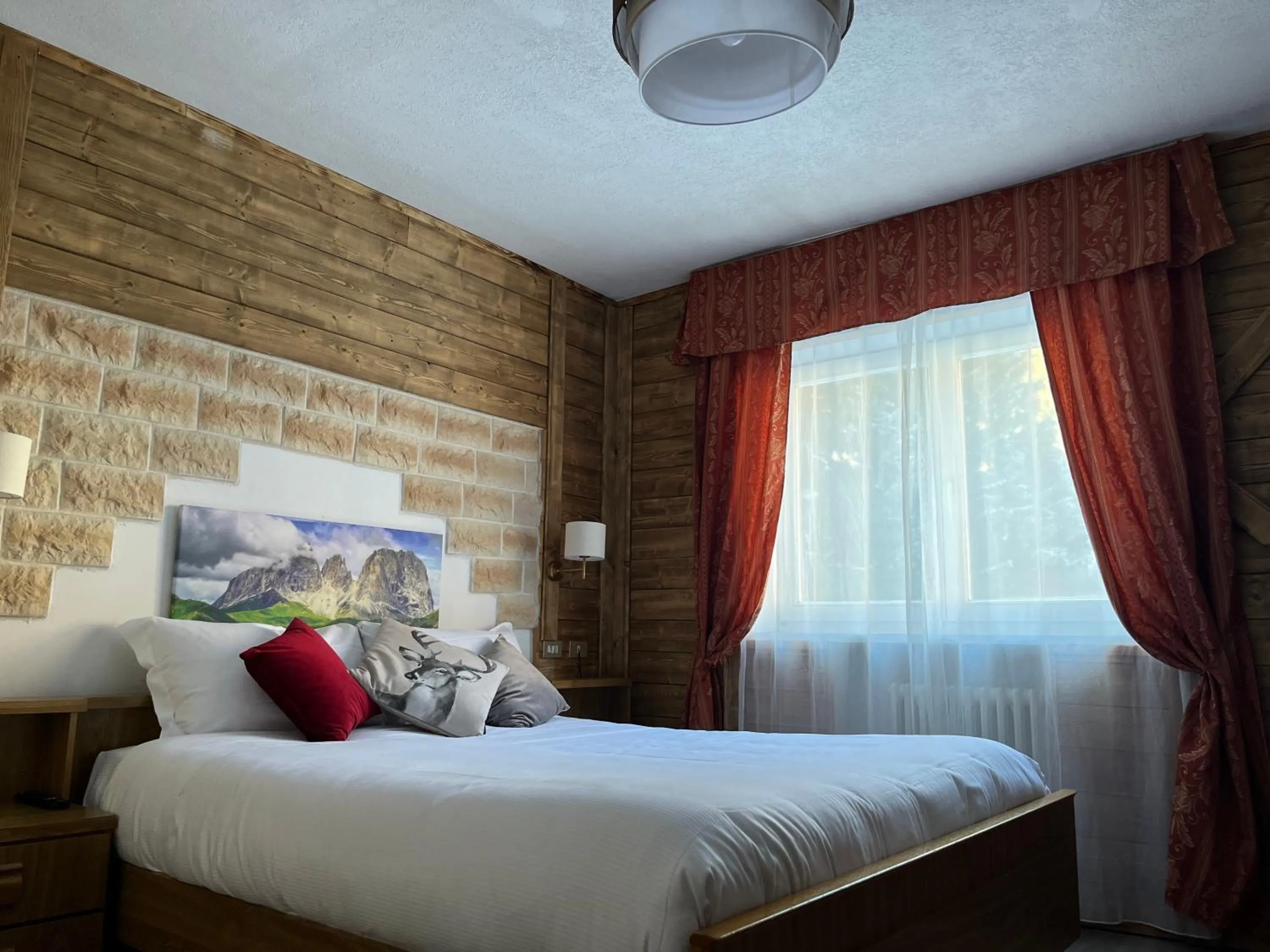 Bed in Hotel Rododendro Val di Fassa