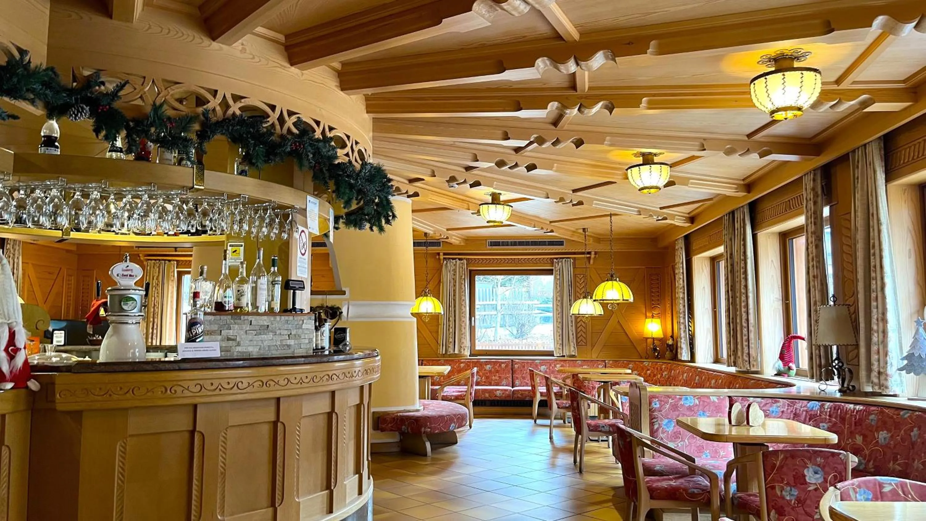 Restaurant/places to eat in Hotel Rododendro Val di Fassa