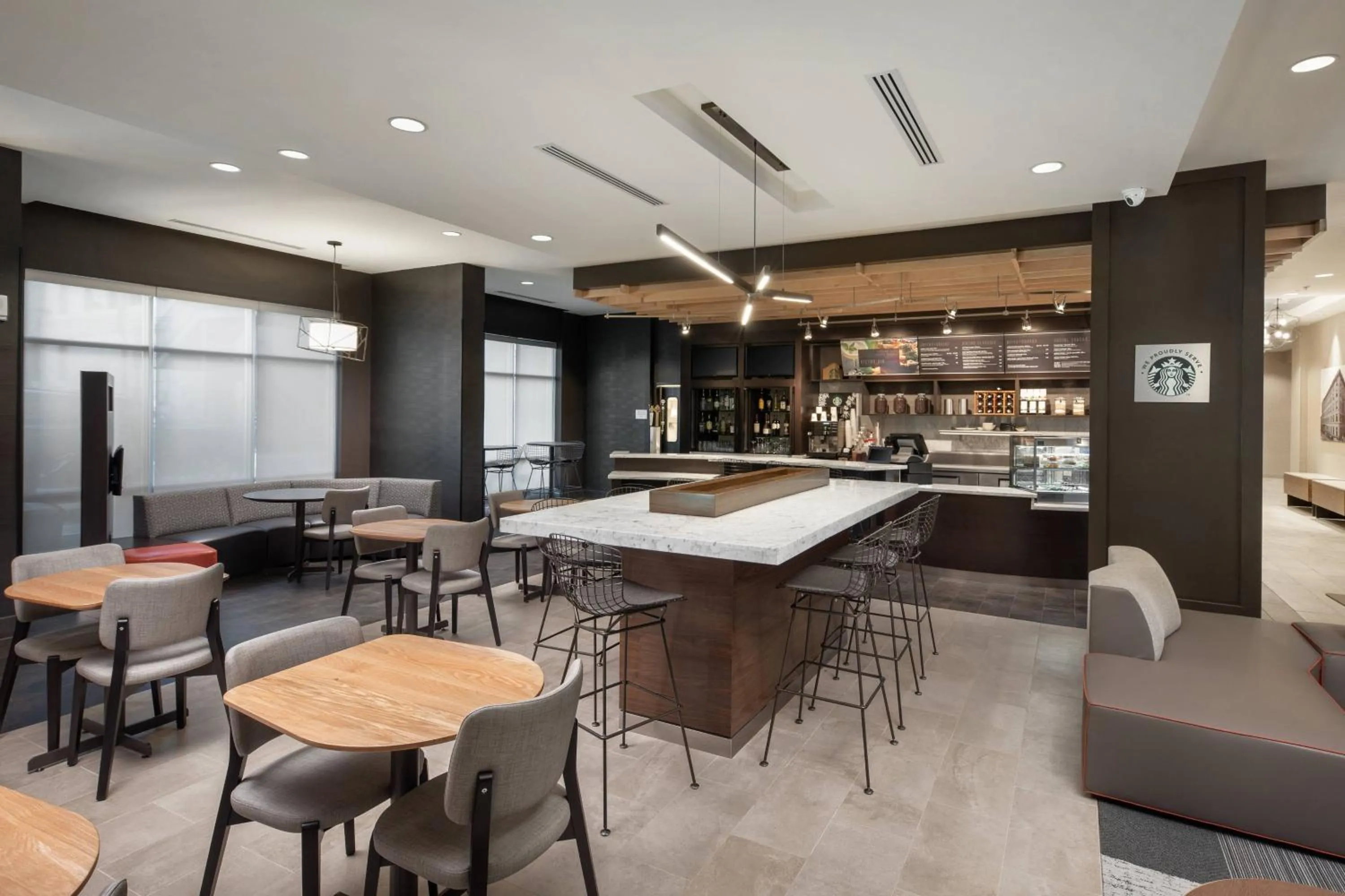 Lounge or bar in Courtyard by Marriott Baton Rouge Downtown