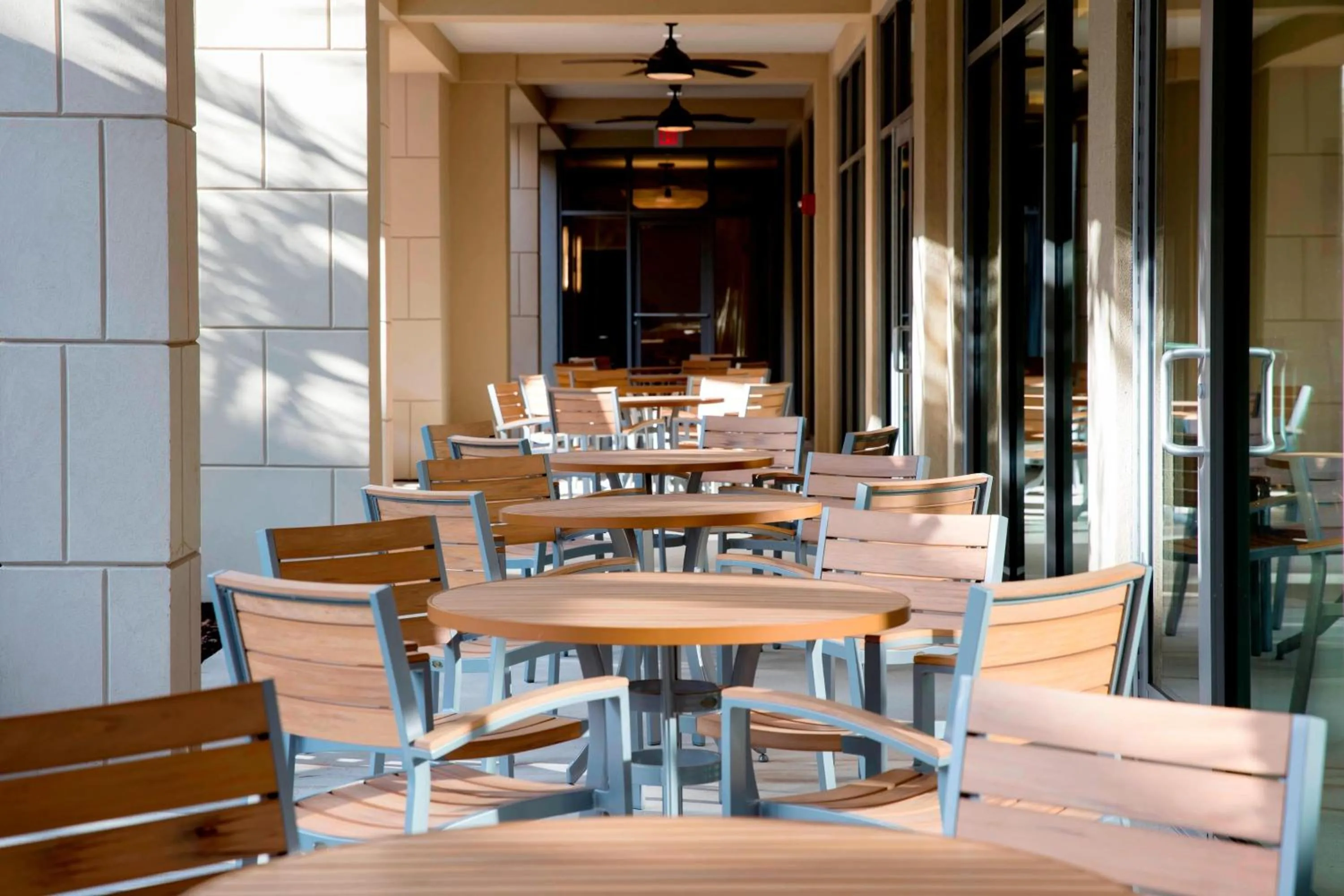 Swimming pool in TownePlace Suites by Marriott Orlando Theme Parks Lake Buena Vista