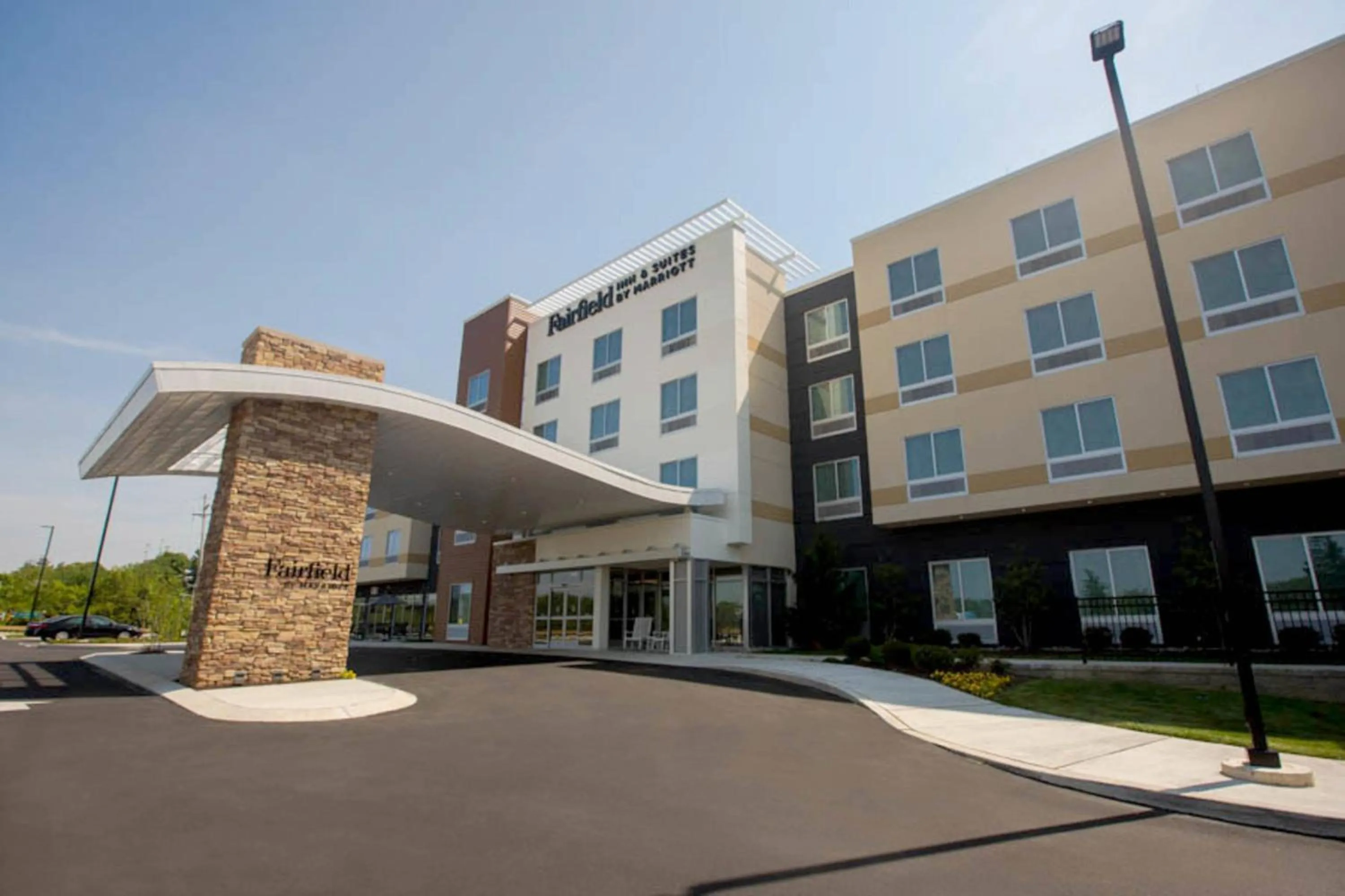 Property building in Fairfield Inn & Suites by Marriott Philadelphia Broomall/Newtown Square