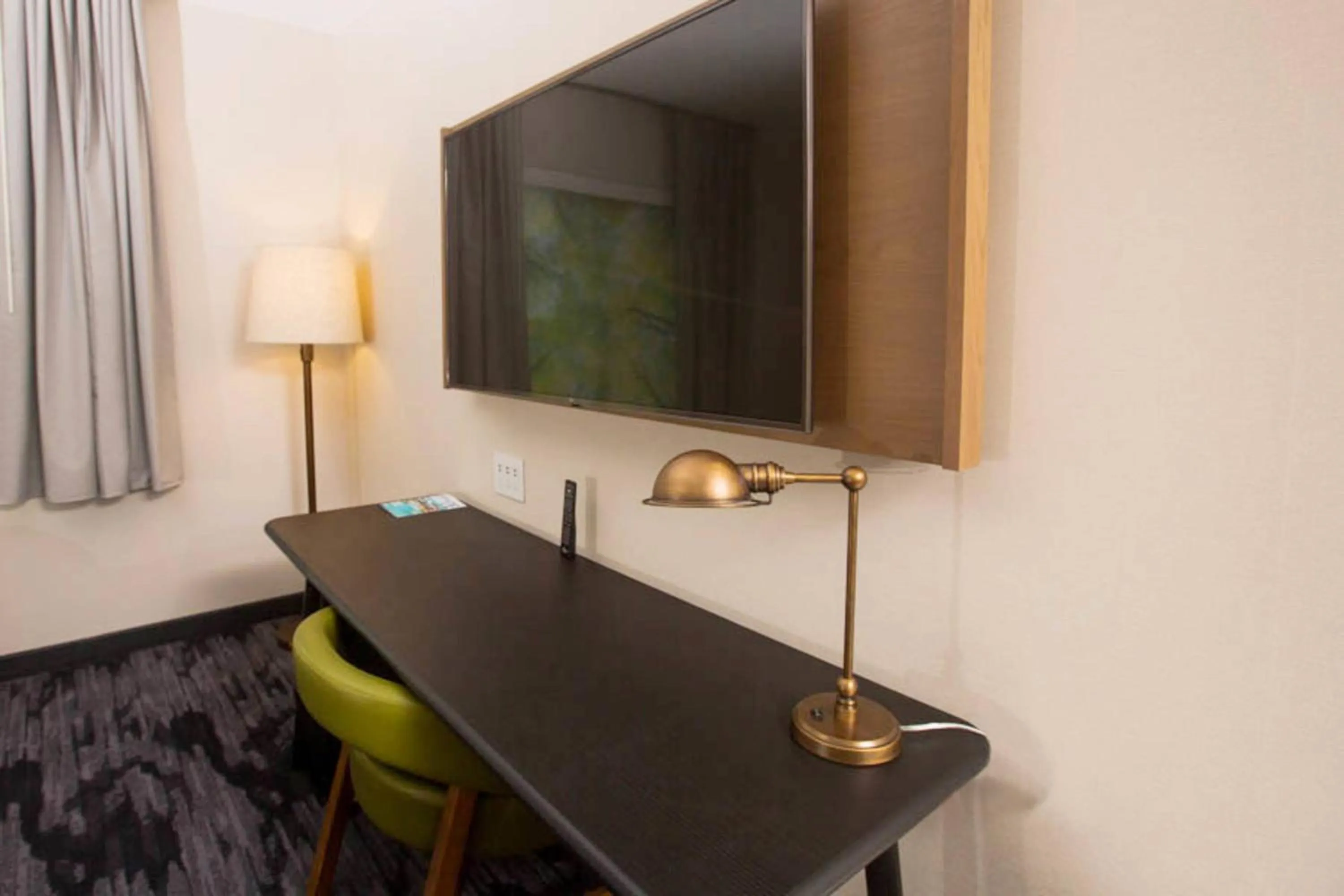 Photo of the whole room in Fairfield Inn & Suites by Marriott Philadelphia Broomall/Newtown Square