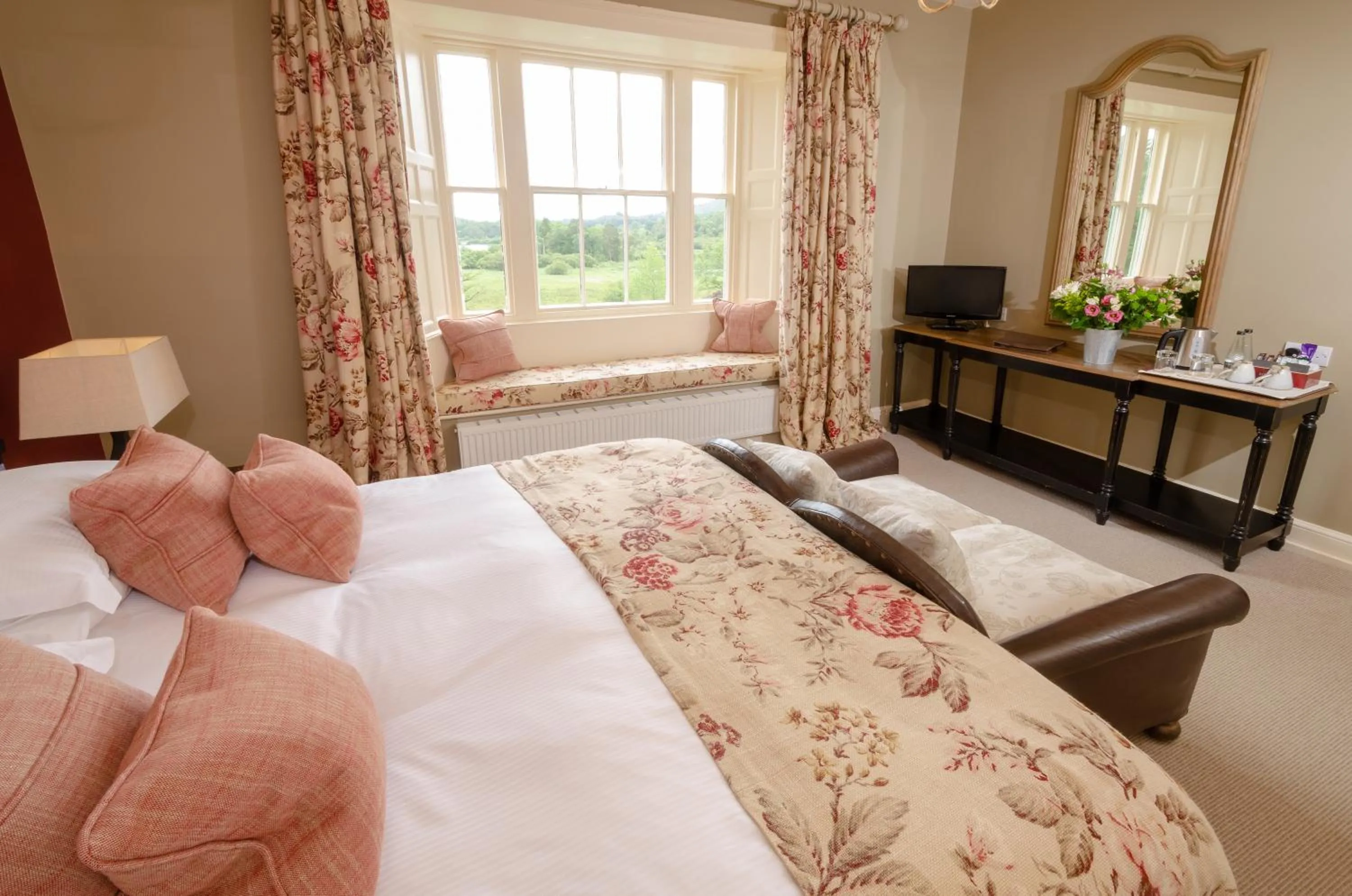 Bed in Eltermere Inn