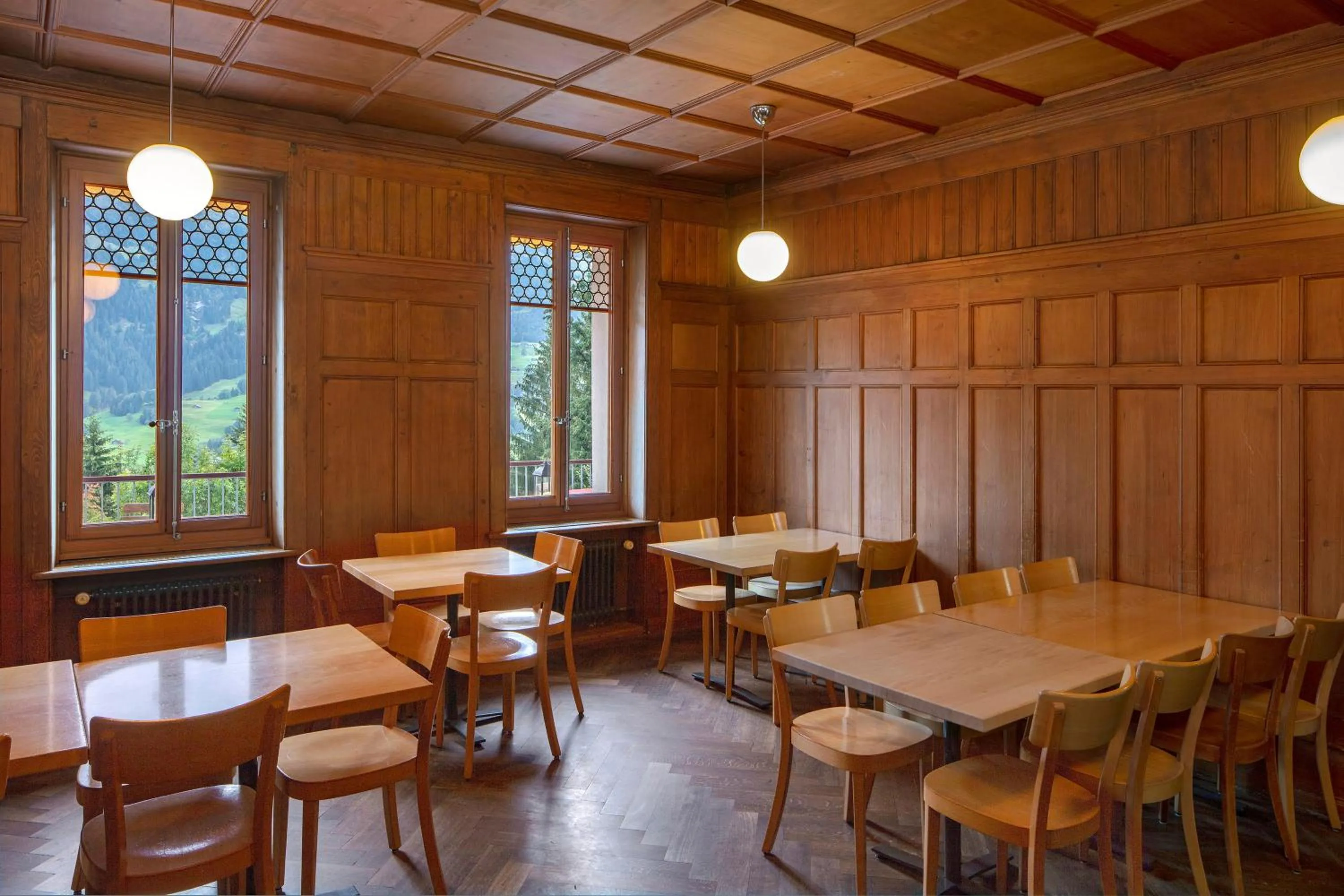 Restaurant/places to eat in Grindelwald Youth Hostel