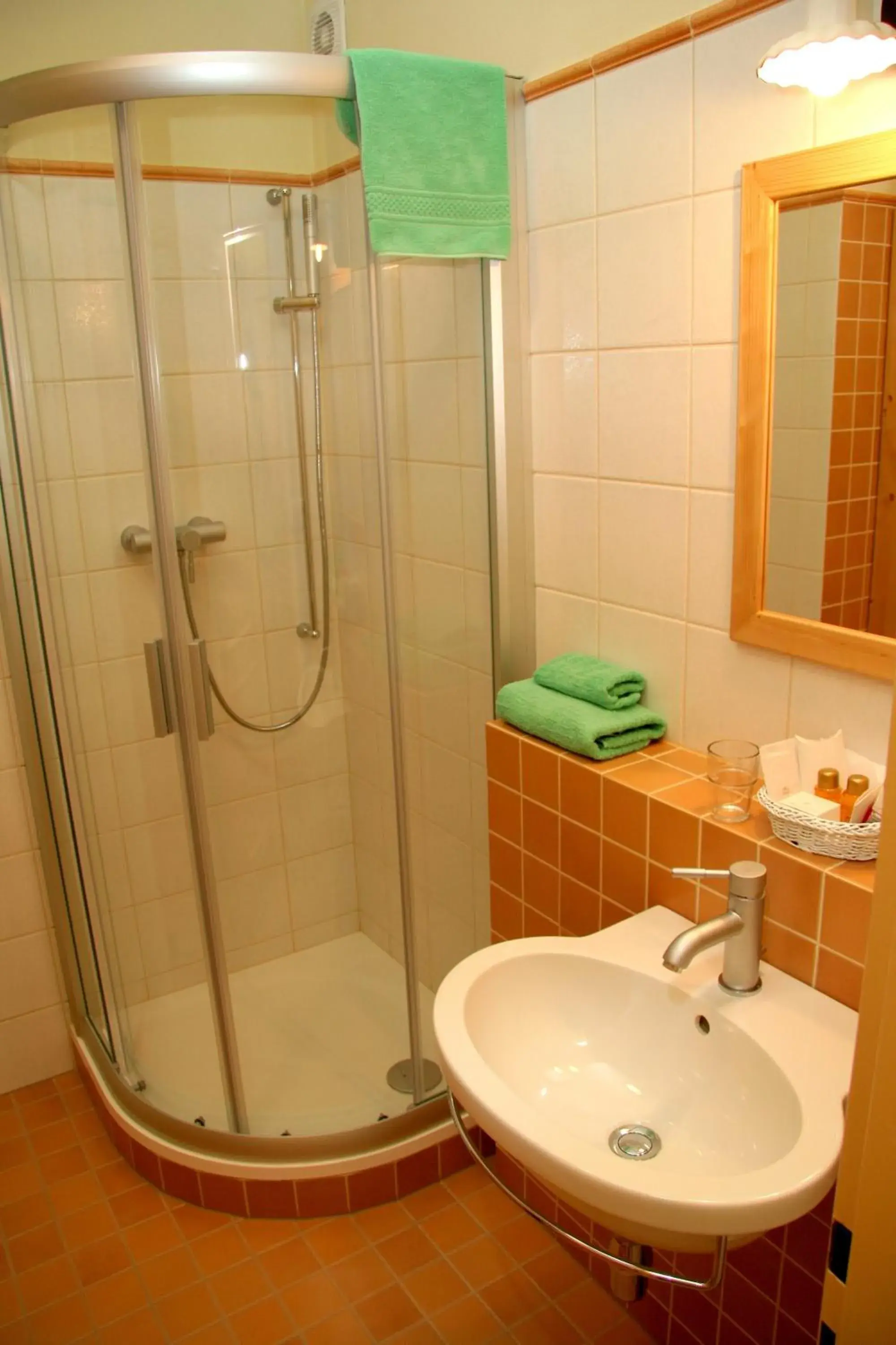 Double Room with Extra Bed - single occupancy in Hotel Koníček Double Room with Extra Bed - single occupancy in Hotel Koníček