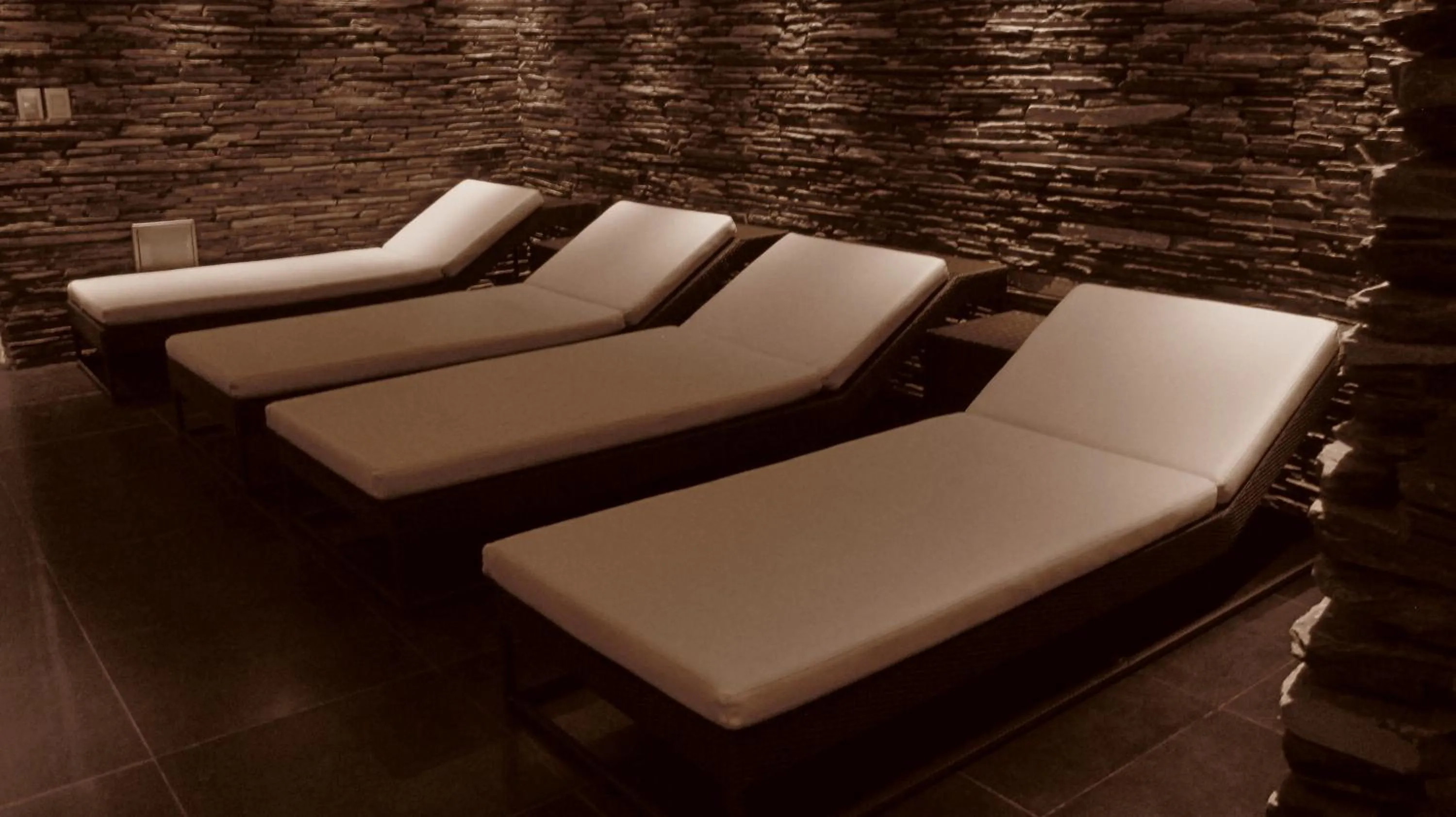 Spa and wellness centre/facilities in Howard Johnson Resort Spa & Convention Center