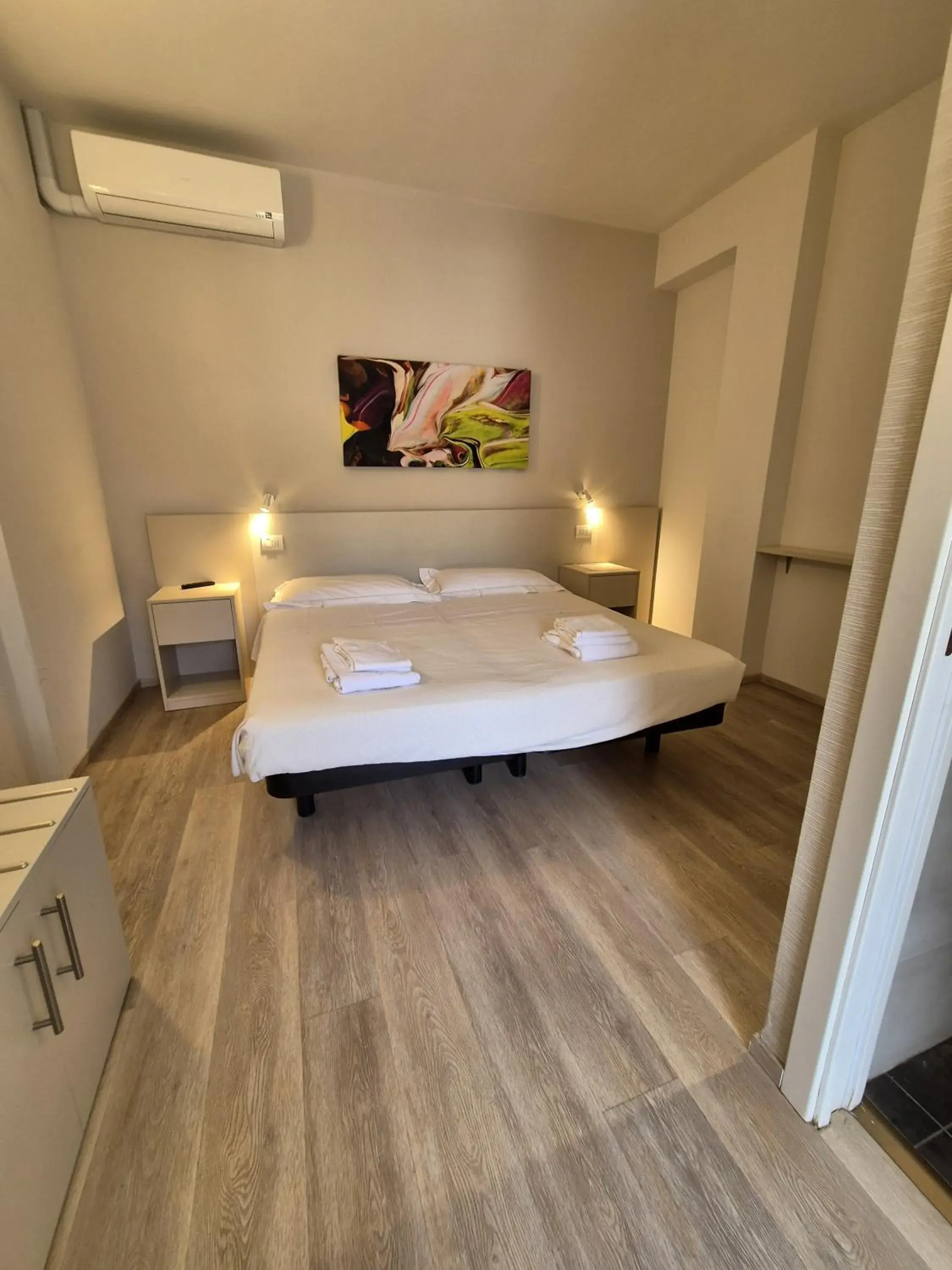 Economy Double Room in Hotel Bellavista Economy Double Room in Hotel Bellavista