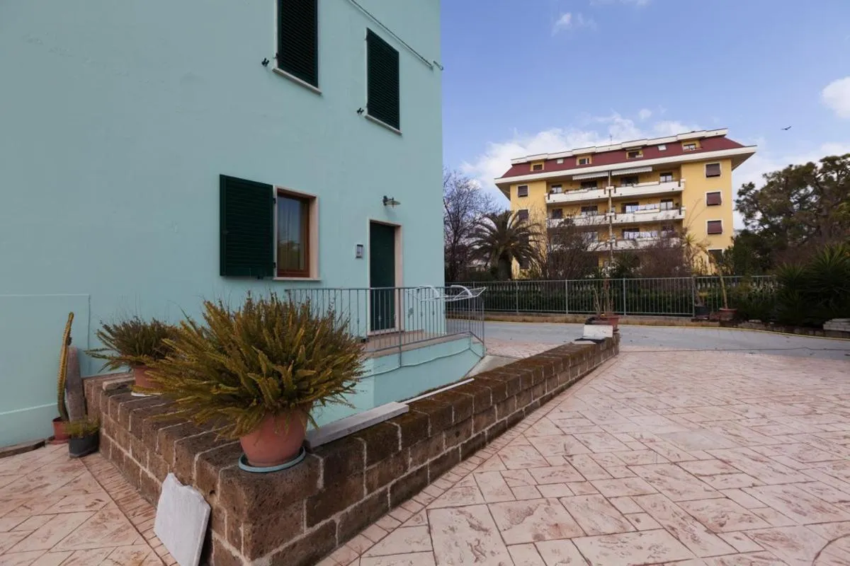 Property building in Guest House Il Faro