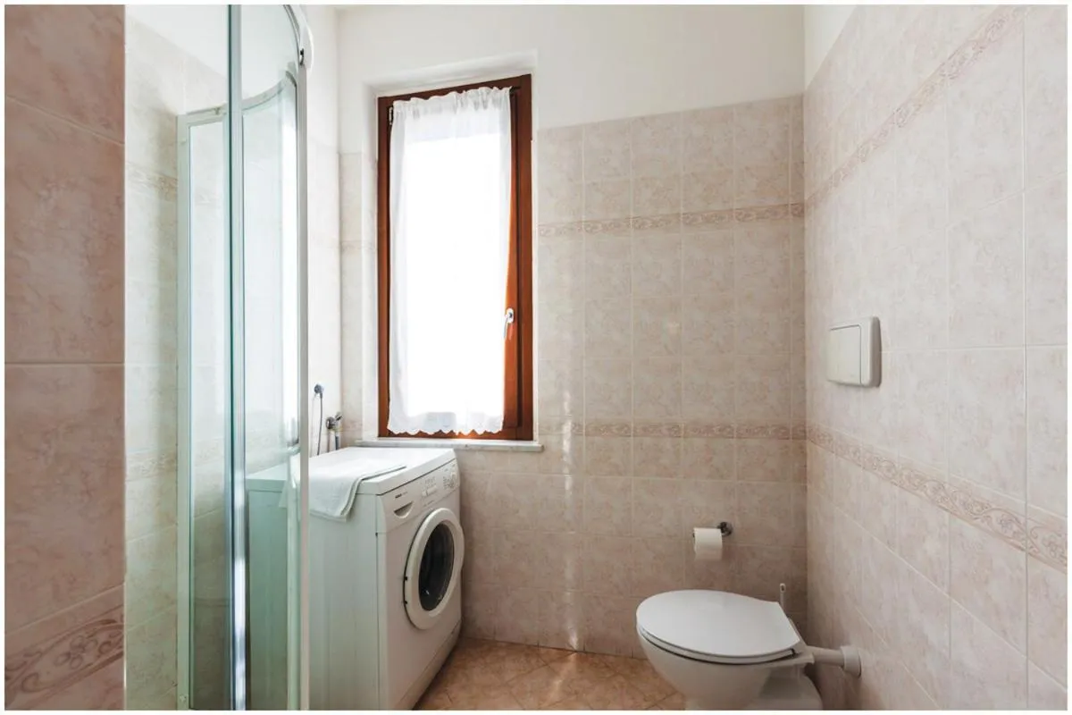 Shower in Guest House Il Faro