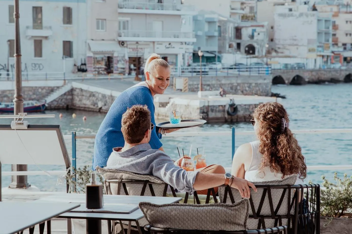 Restaurant/places to eat in Hotel Port 7- Boutique Collection