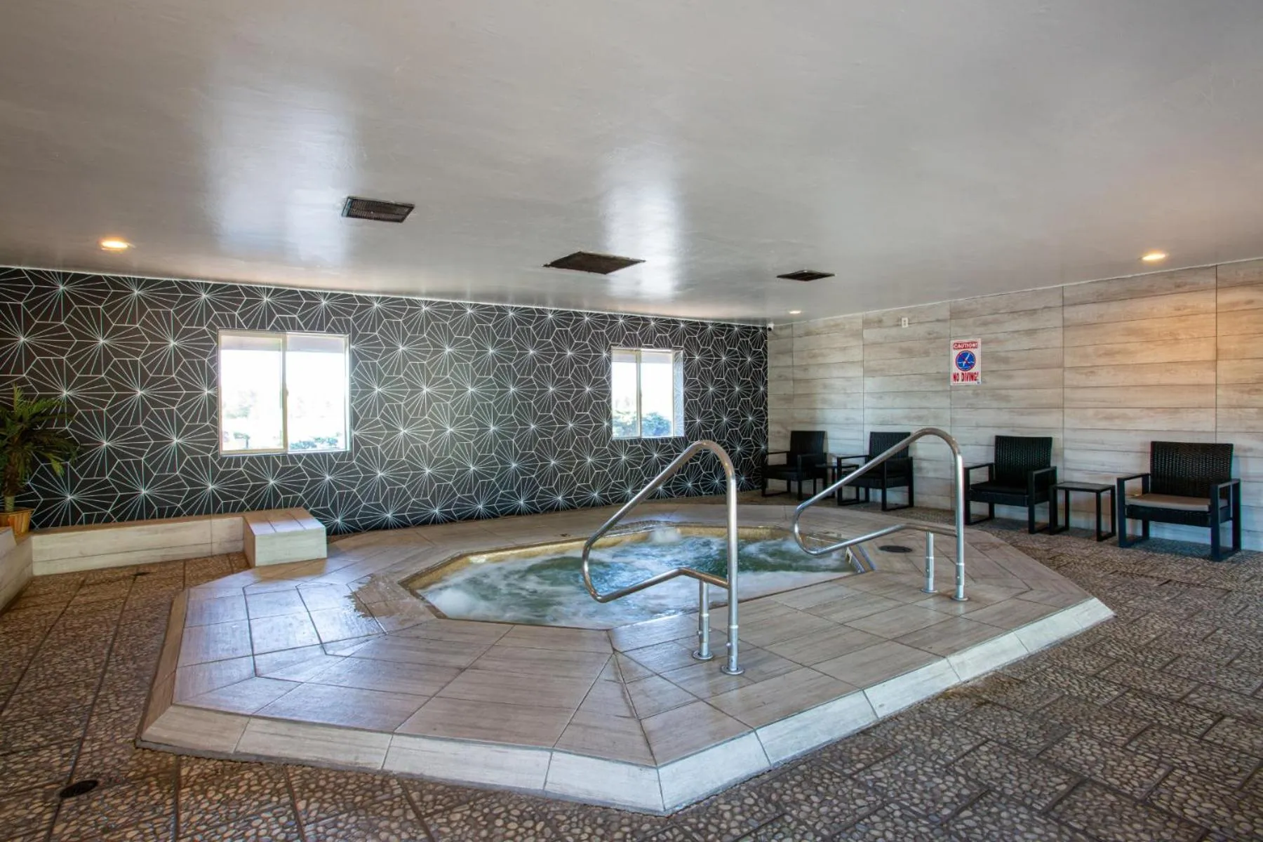 Hot Tub in Hotel Elev8 Flagstaff, Trademark Collection by Wyndham