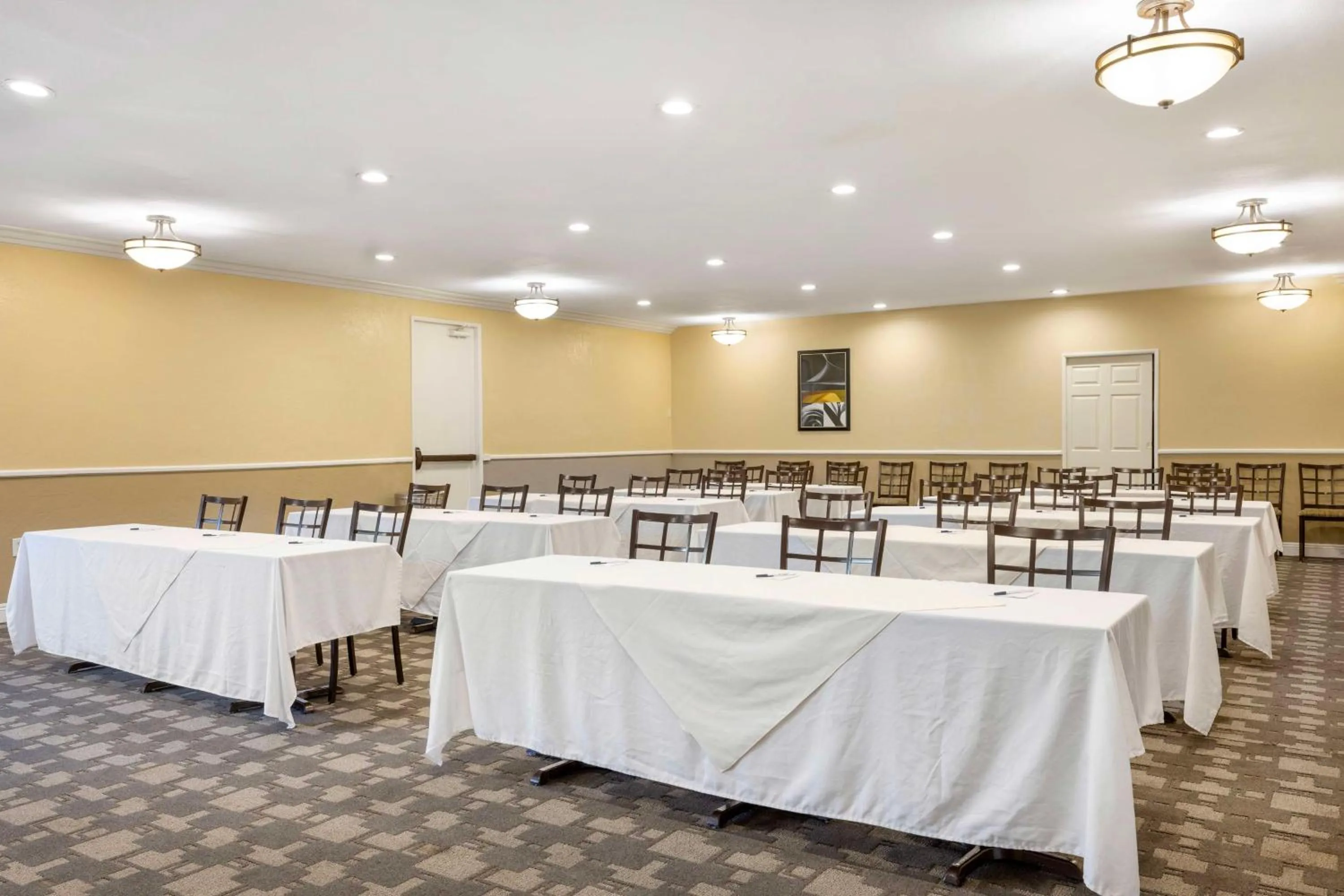 Meeting/conference room in Best Western Oceanside Inn