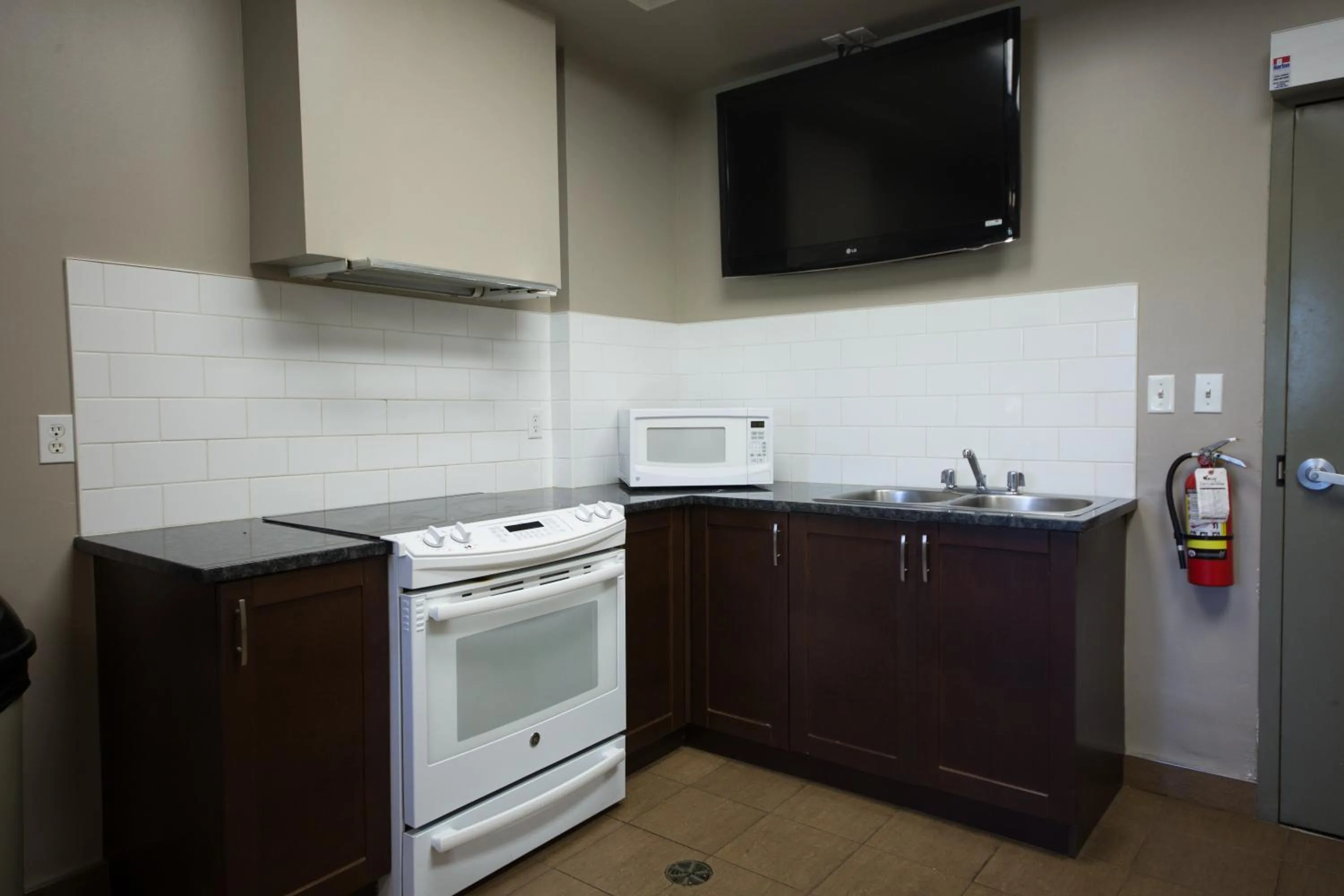 Kitchen or kitchenette in Residence & Conference Centre - Windsor