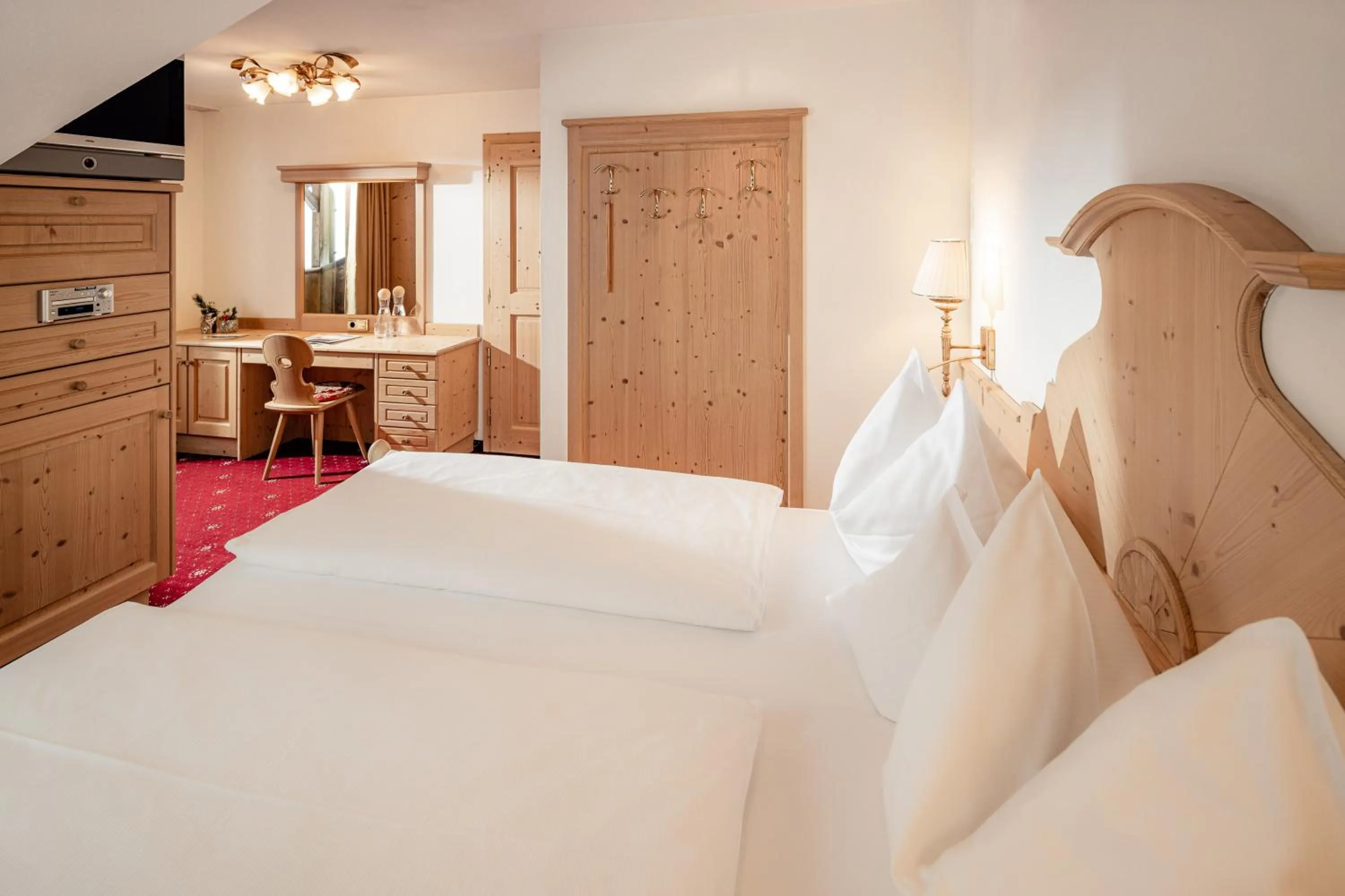 TV and multimedia, Bed in Romantik & Family Hotel Gardenia***S