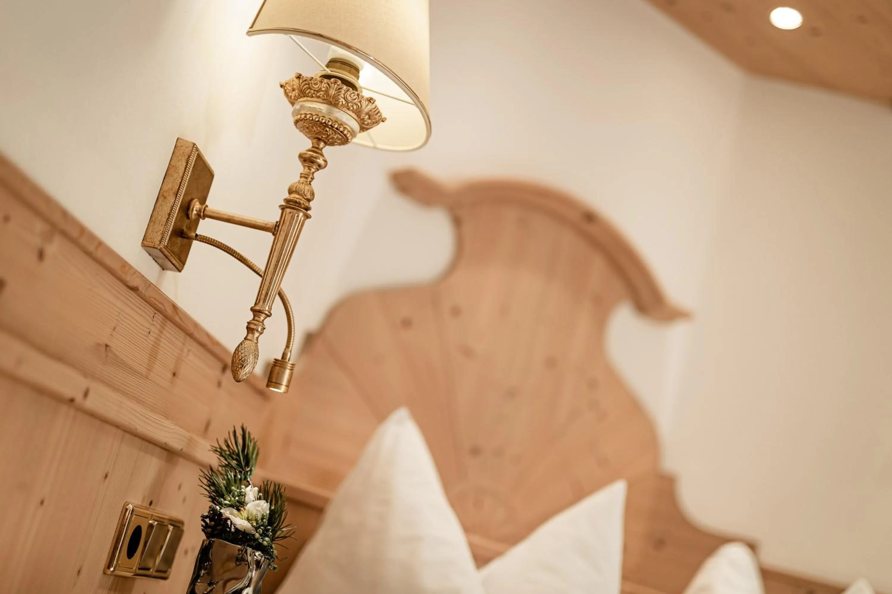 Decorative detail, Bed in Romantik & Family Hotel Gardenia***S