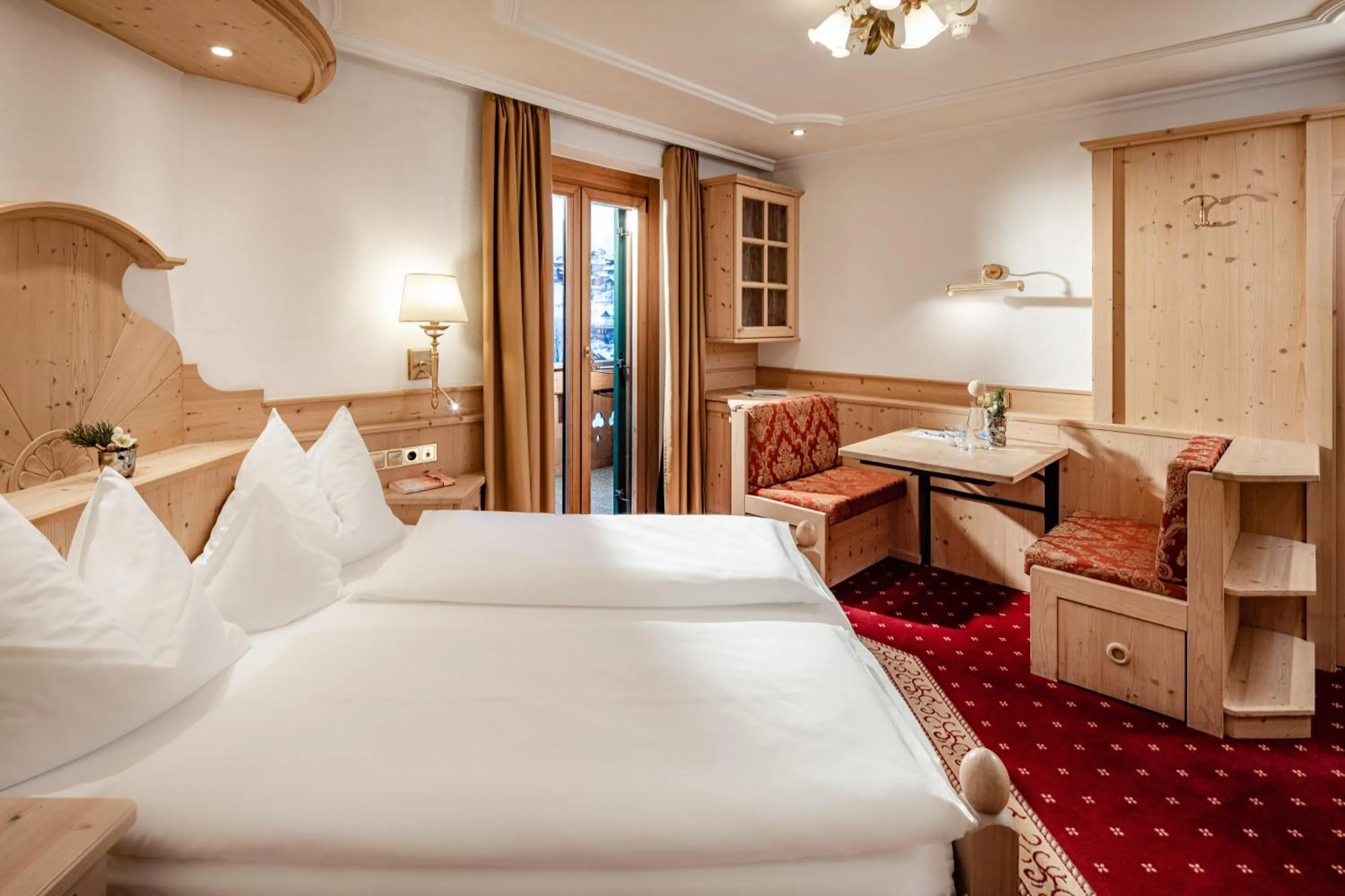 Bedroom, Bed in Romantik & Family Hotel Gardenia***S