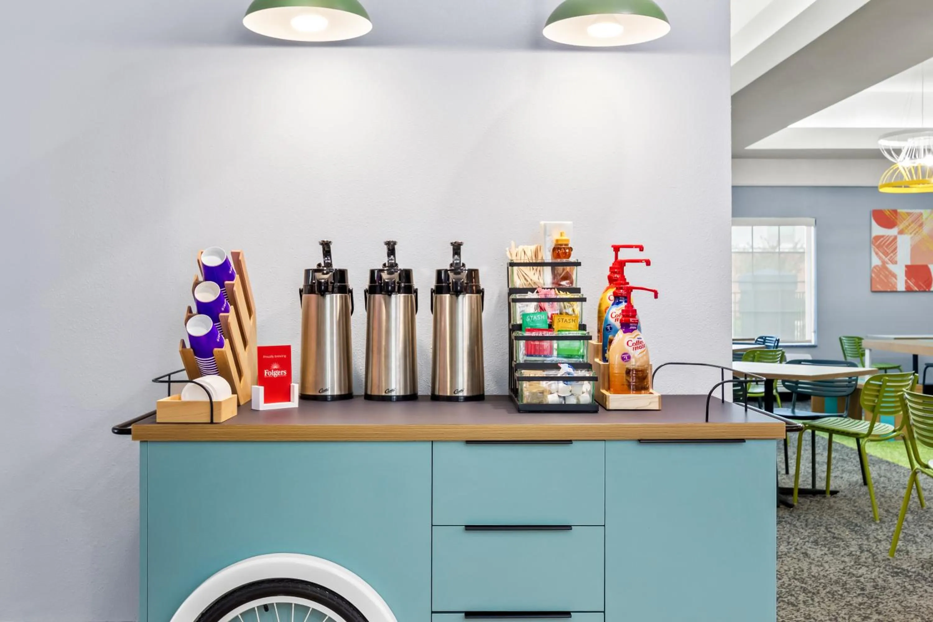 Coffee/tea facilities in Spark by Hilton Kingsland