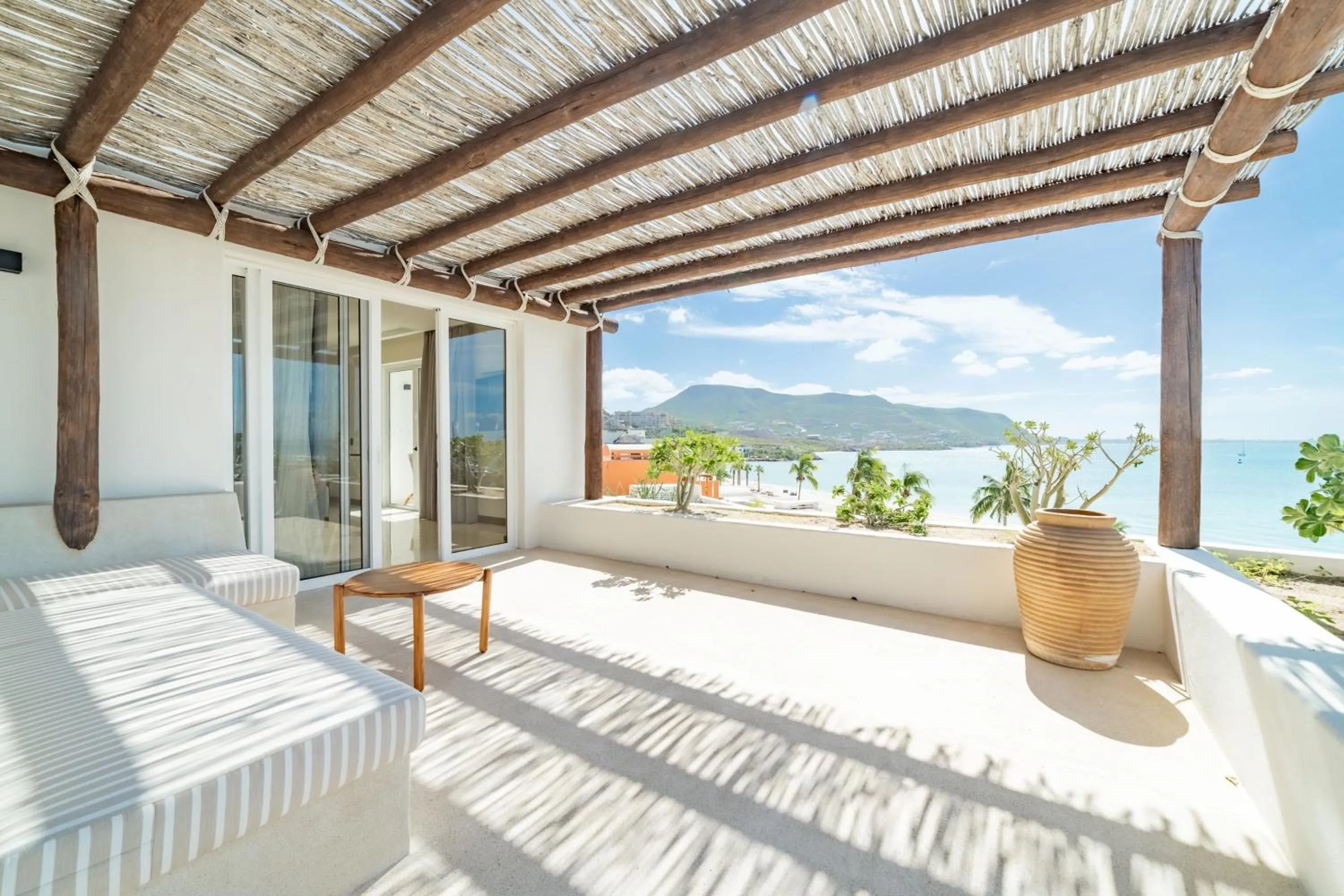 Photo of the whole room in Hotel Indigo La Paz Puerta Cortes by IHG